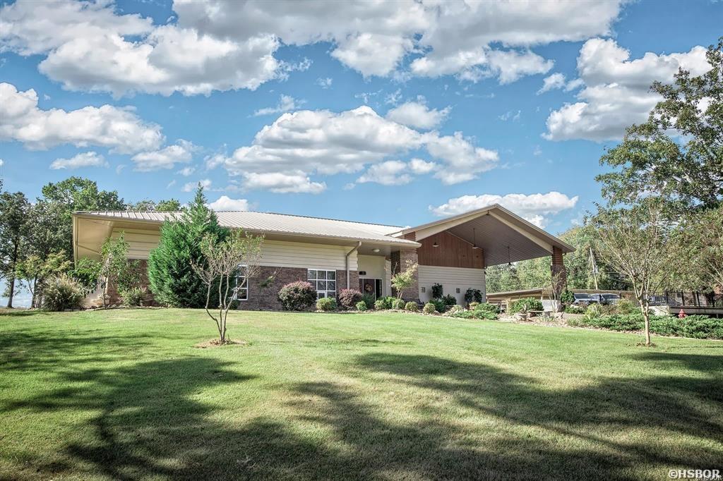 694 Pineapple Property Photo 2