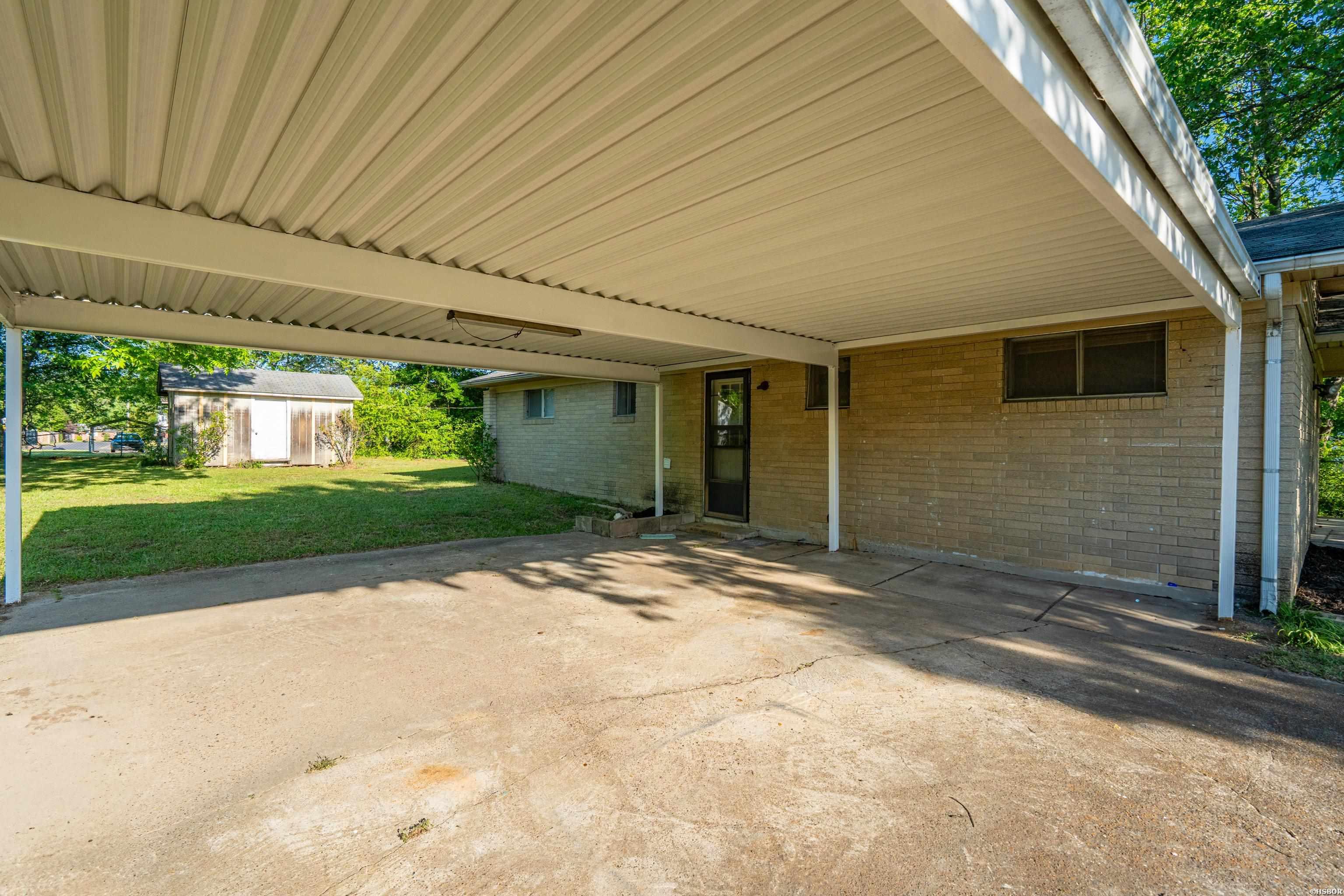 1015 S 13th Street Property Photo 3