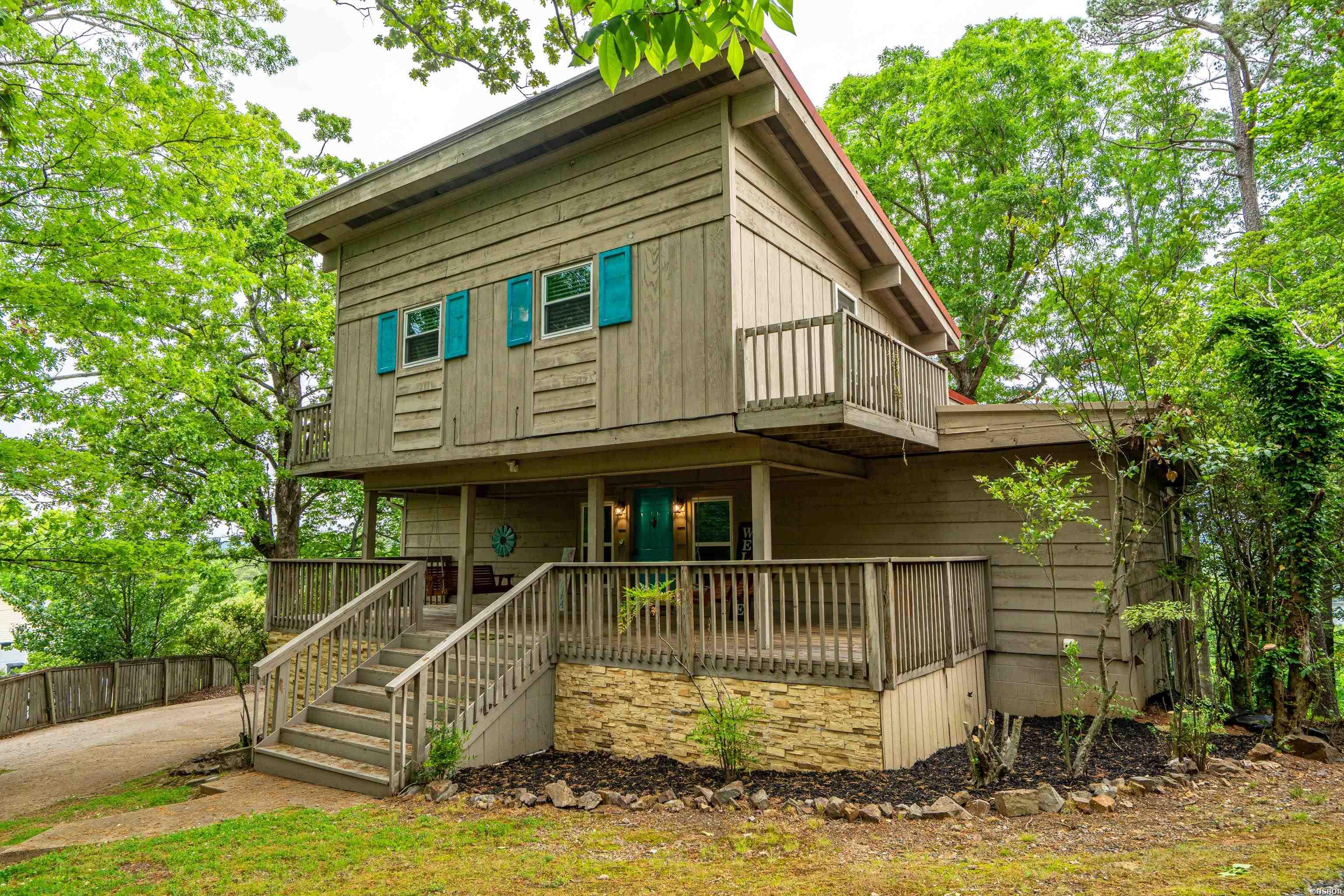 112 Honolulu Court Property Photo 2