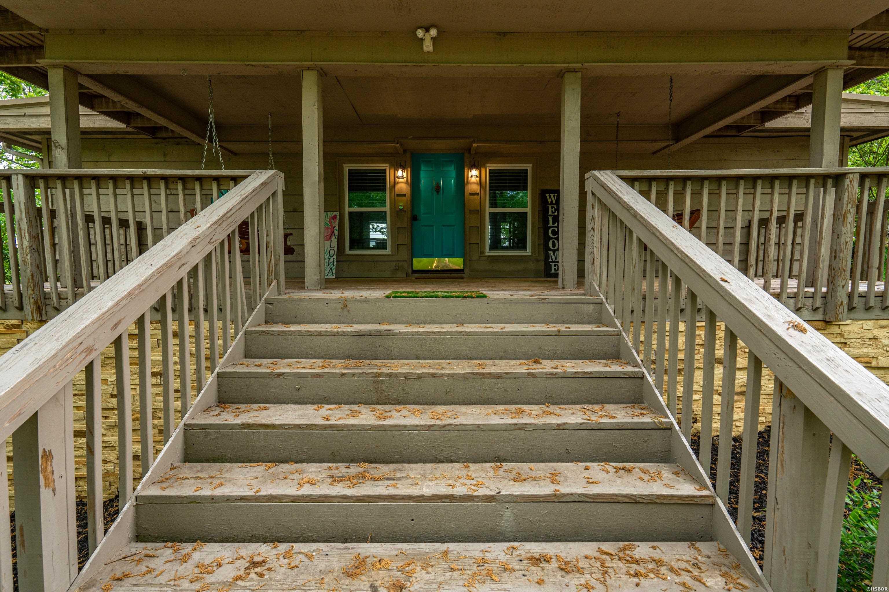 112 Honolulu Court Property Photo 4