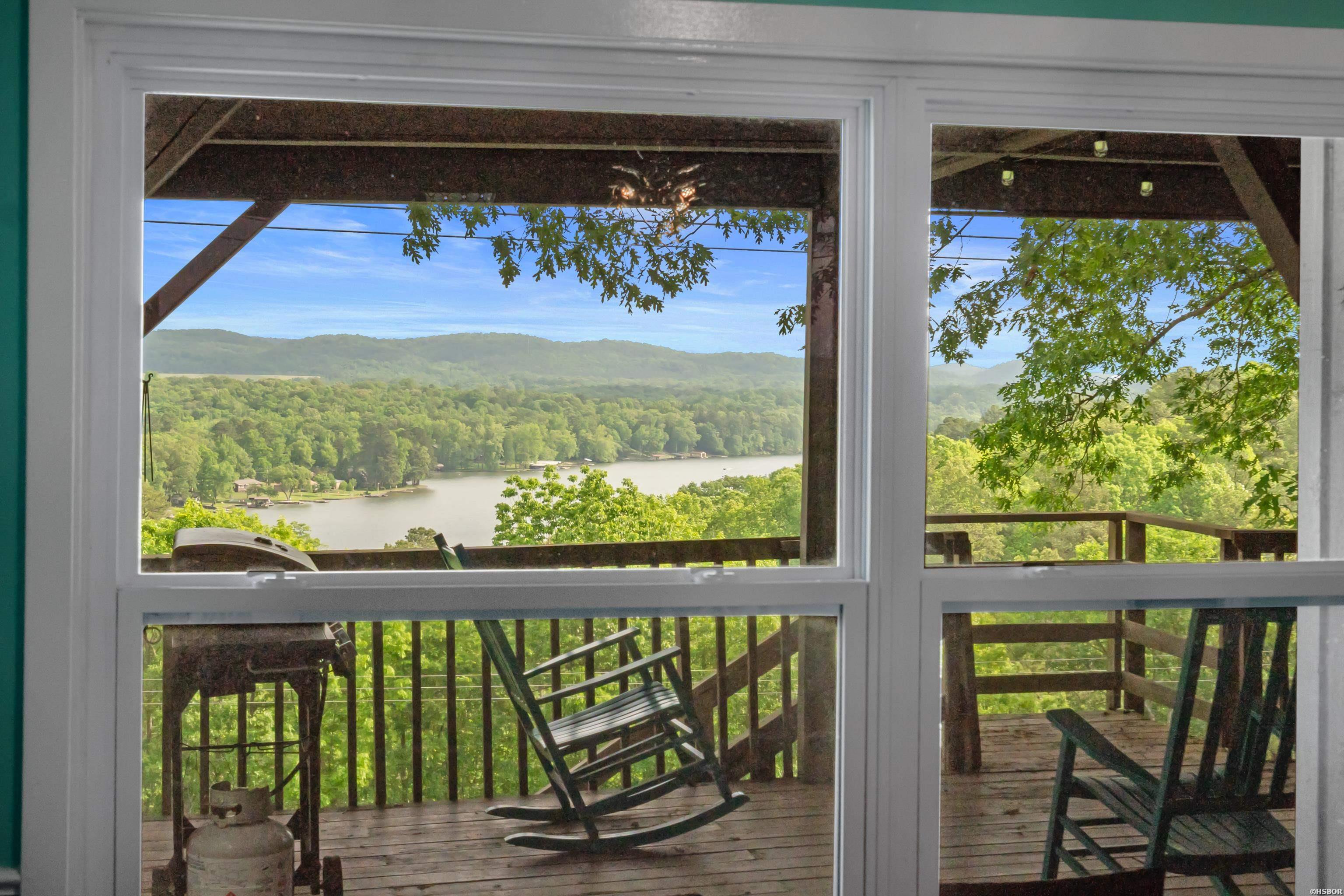 112 Honolulu Court Property Photo 17