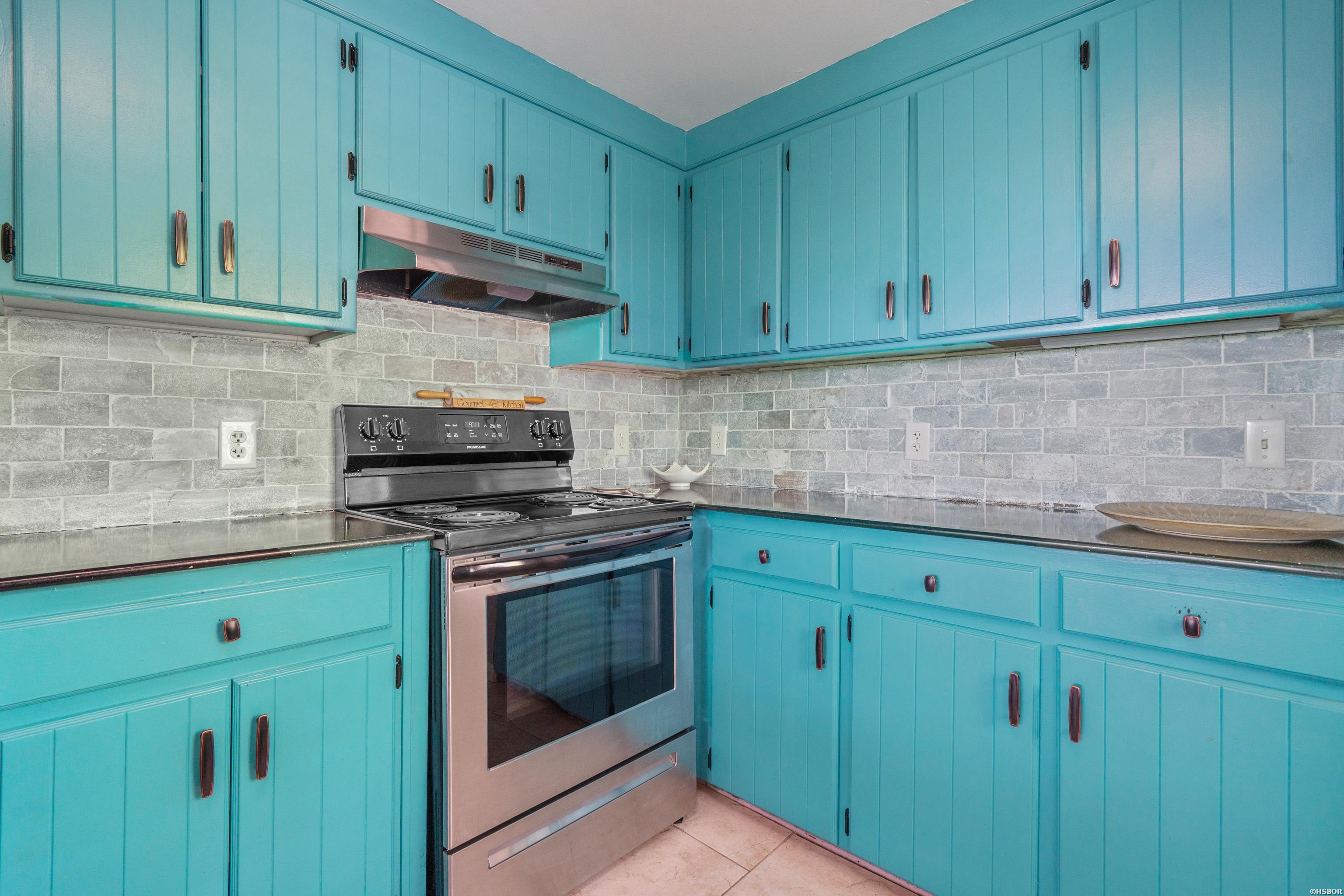 112 Honolulu Court Property Photo 19