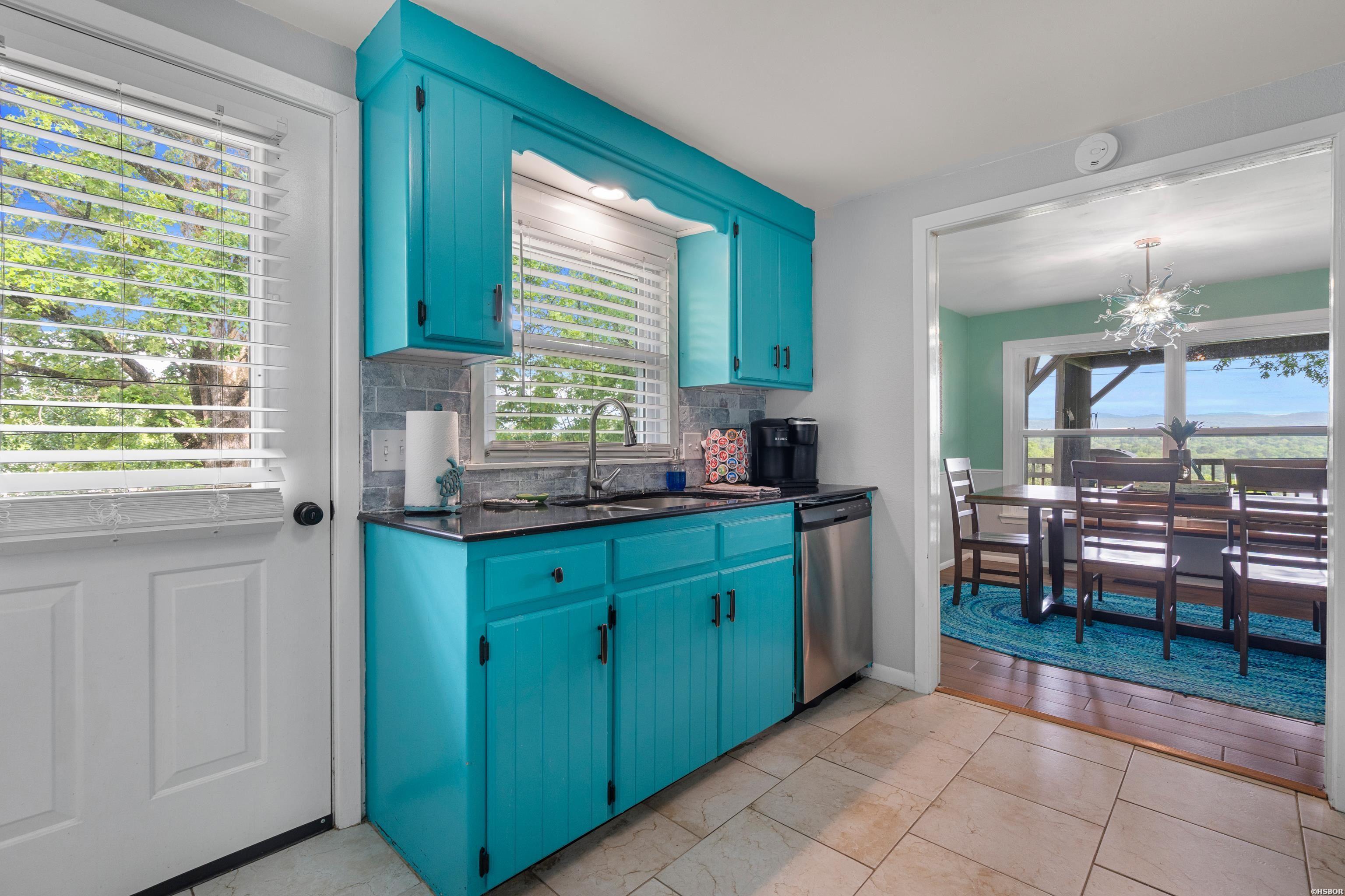 112 Honolulu Court Property Photo 21