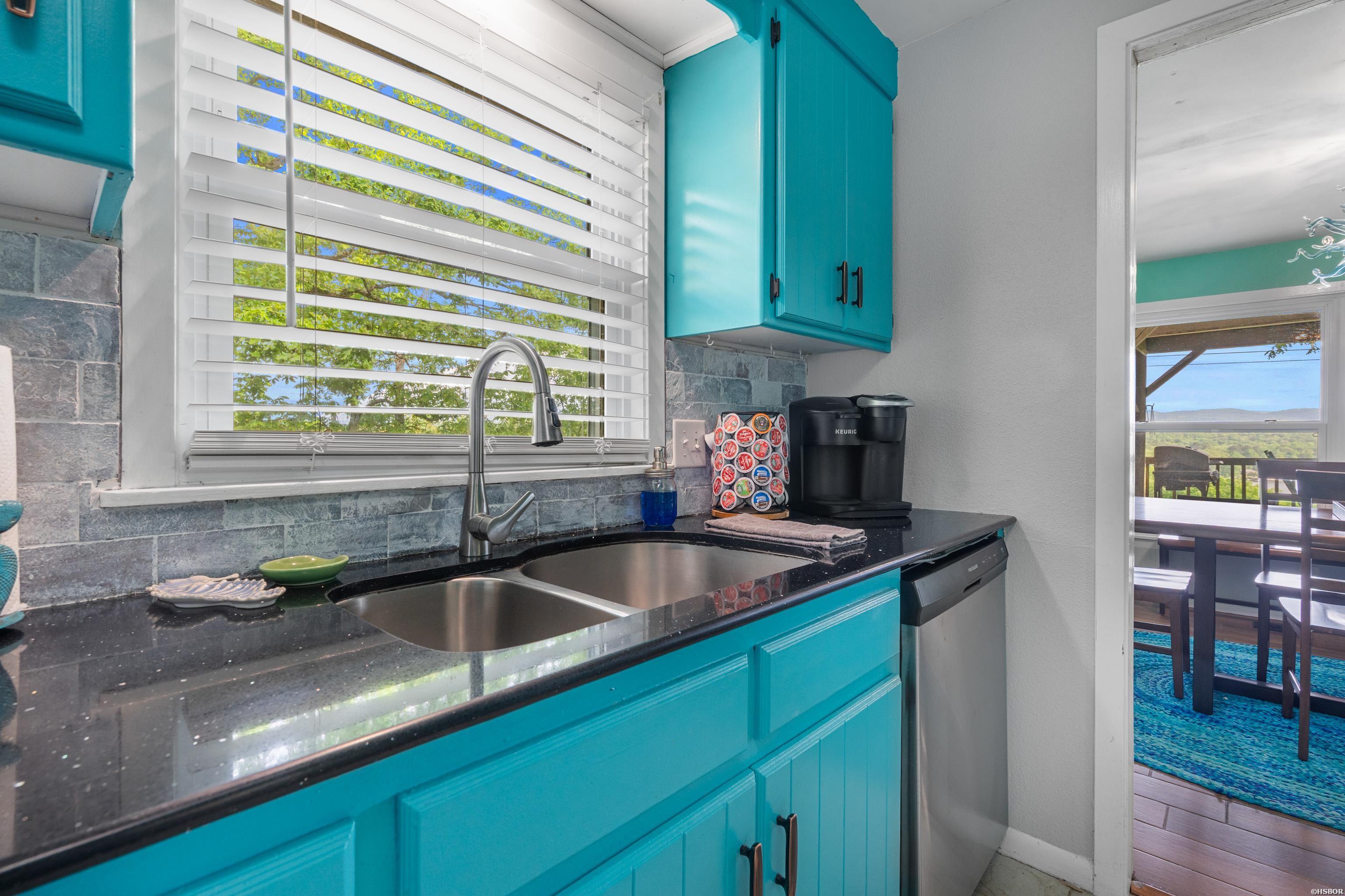 112 Honolulu Court Property Photo 22