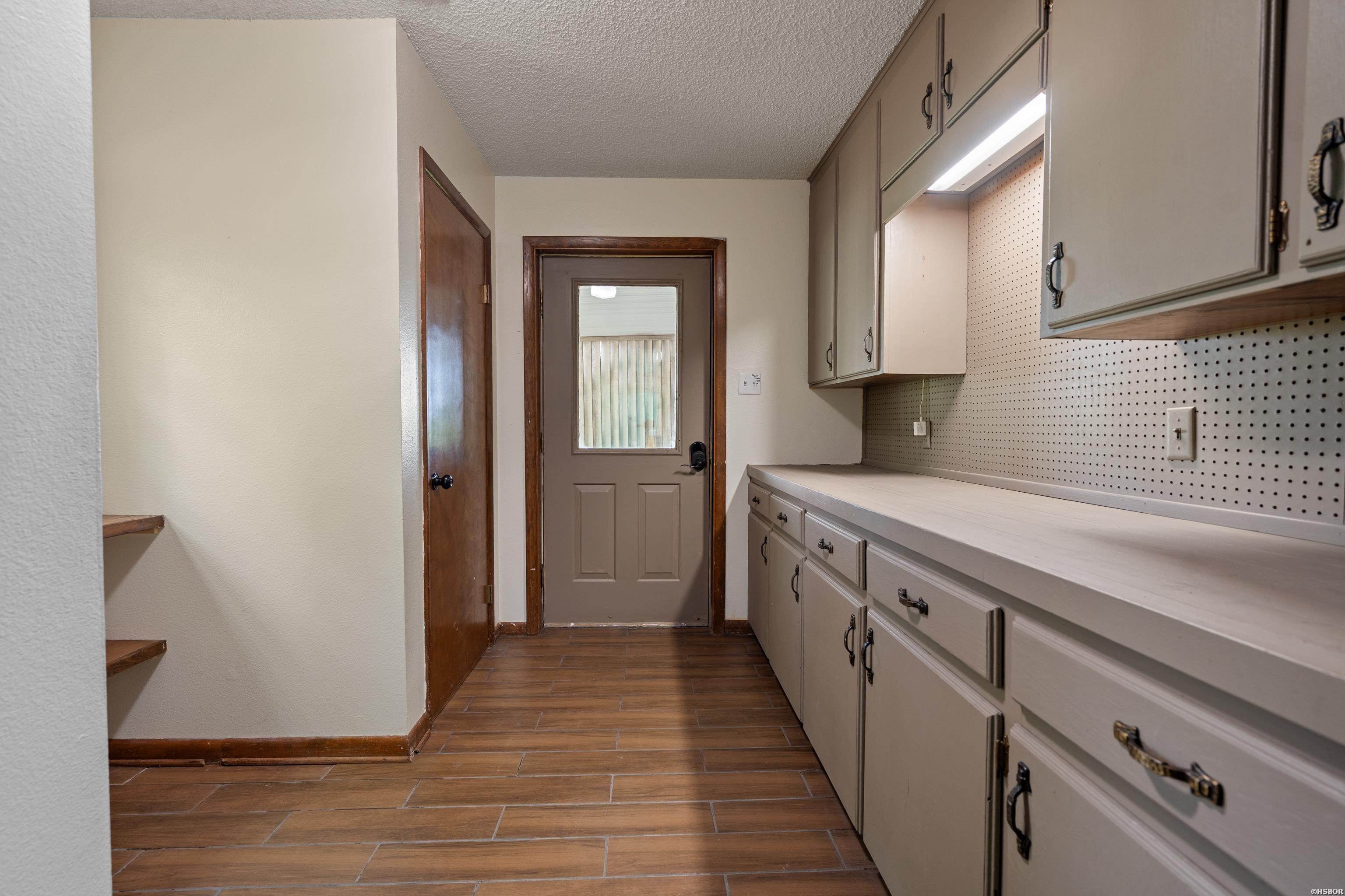 112 Honolulu Court Property Photo 35