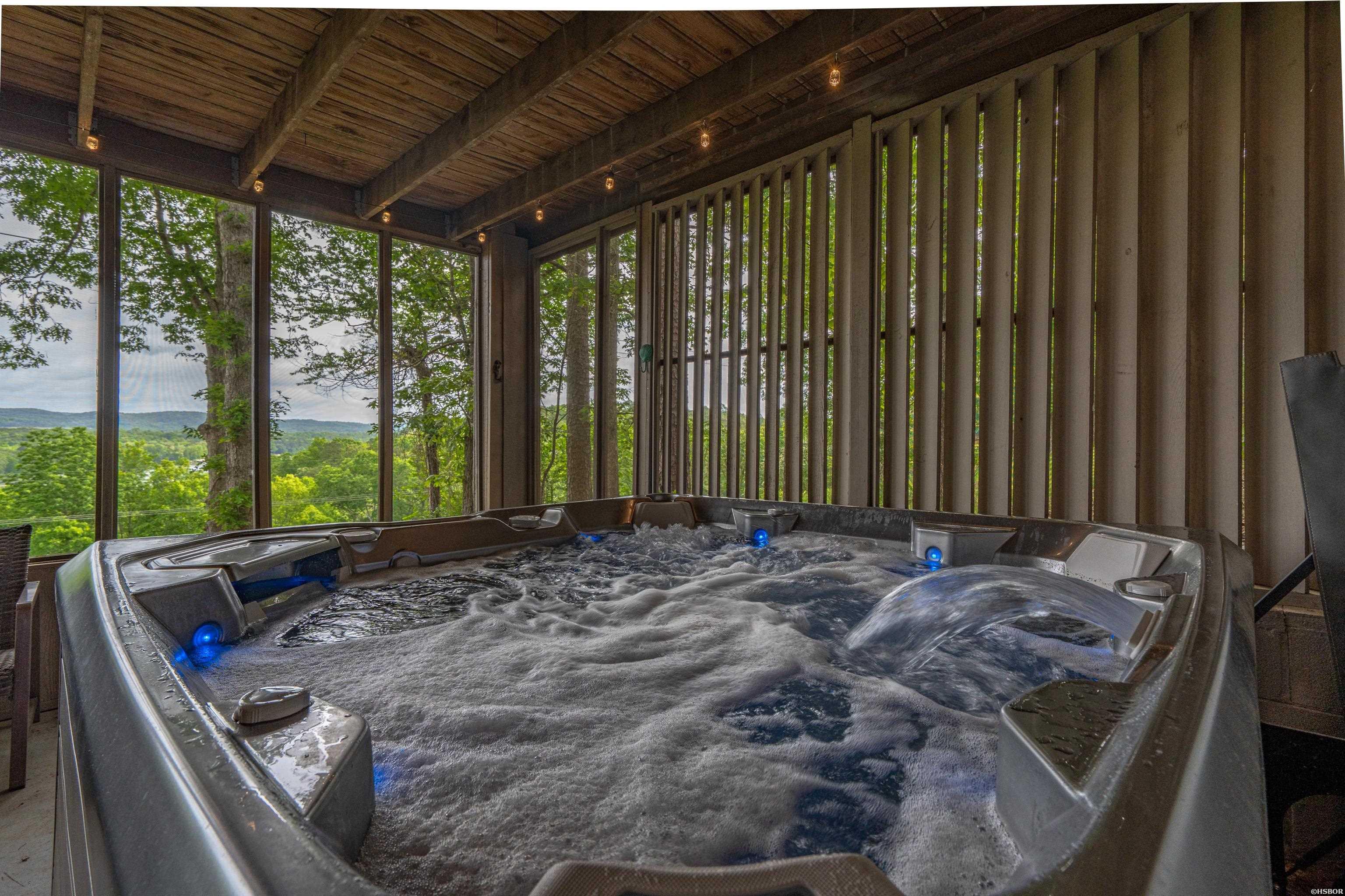 112 Honolulu Court Property Photo 43