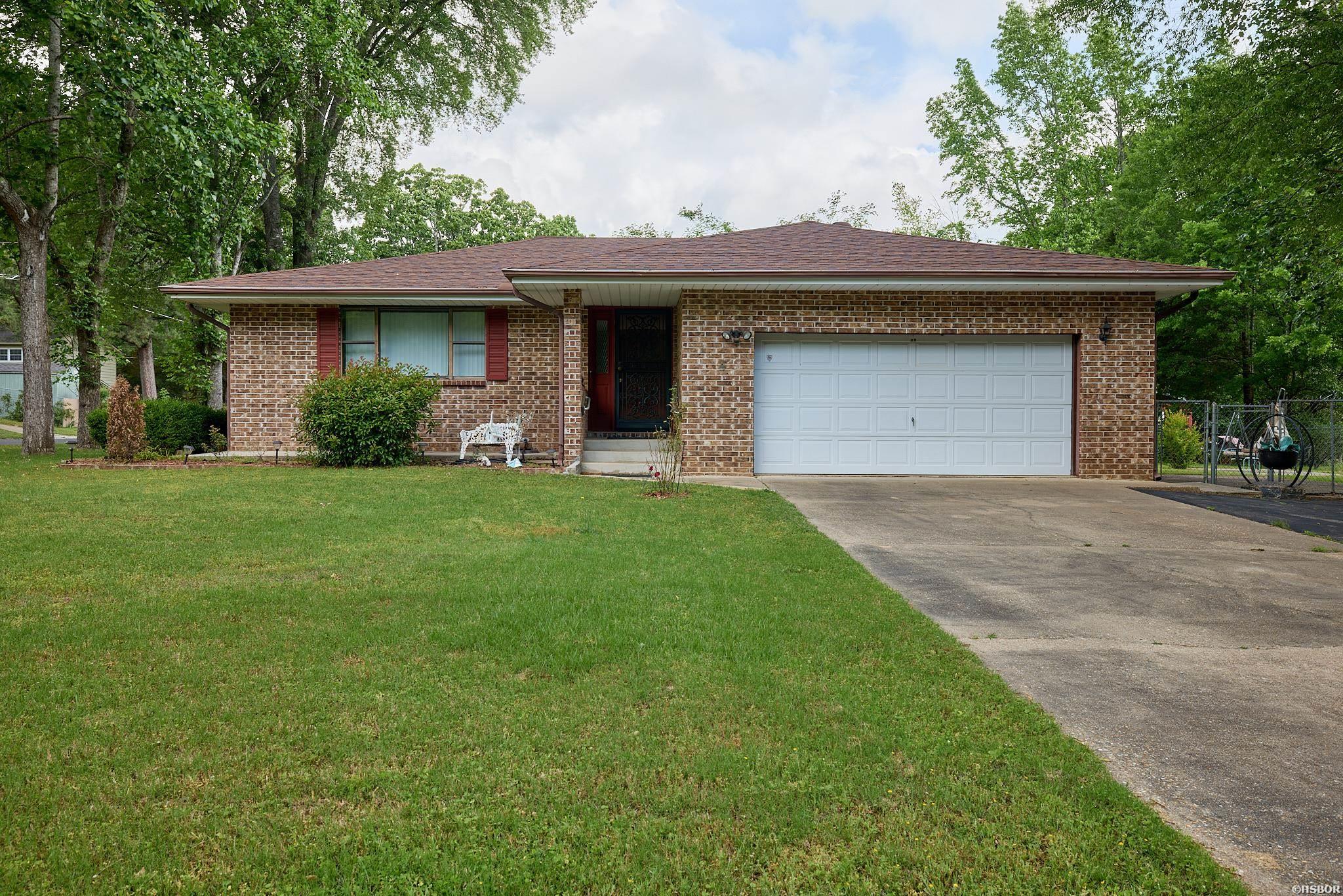 319 SHAWNEE Street