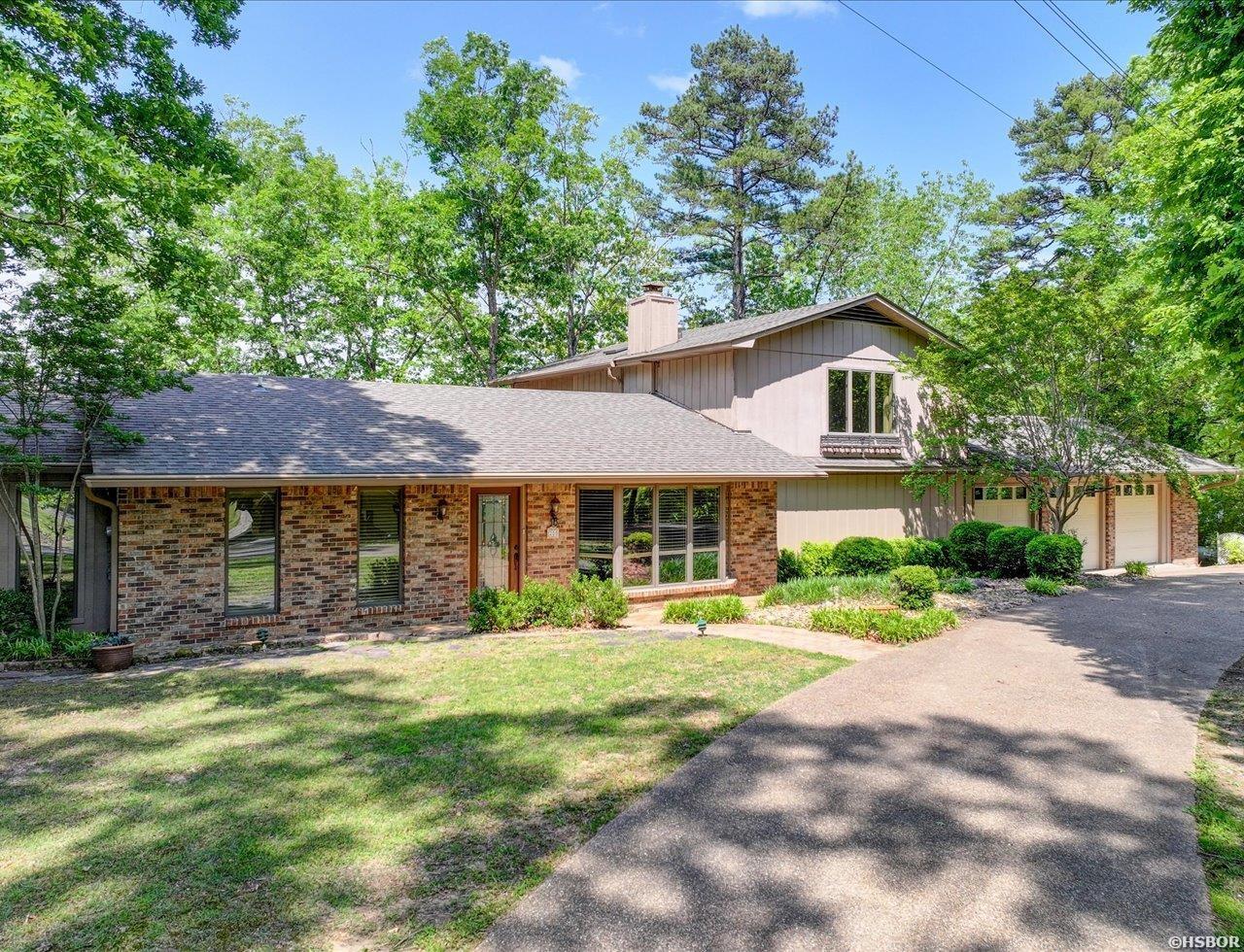 255 SPRINGBROOK Property Photo 1