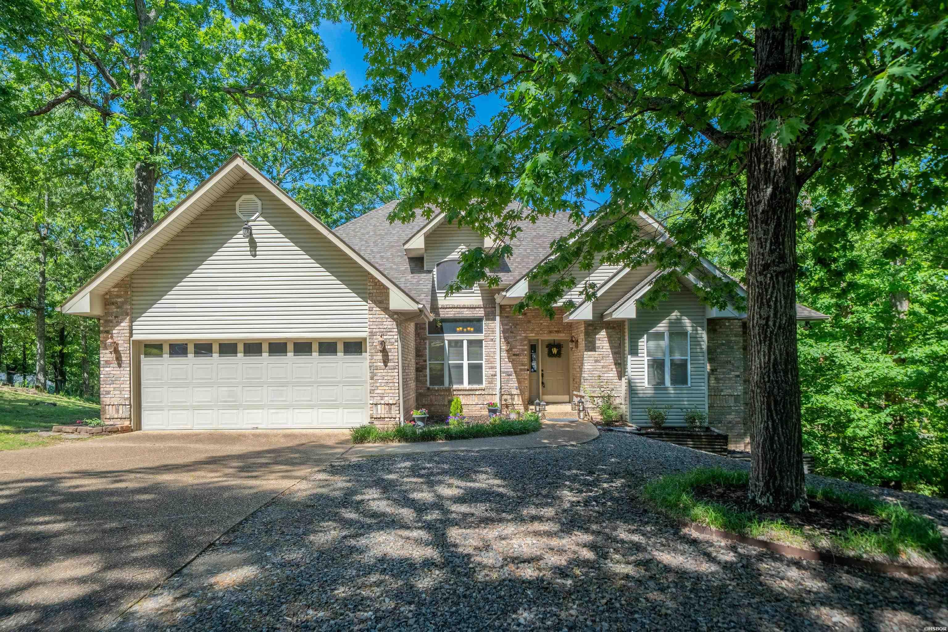 114 Bellaire Loop Property Photo 1