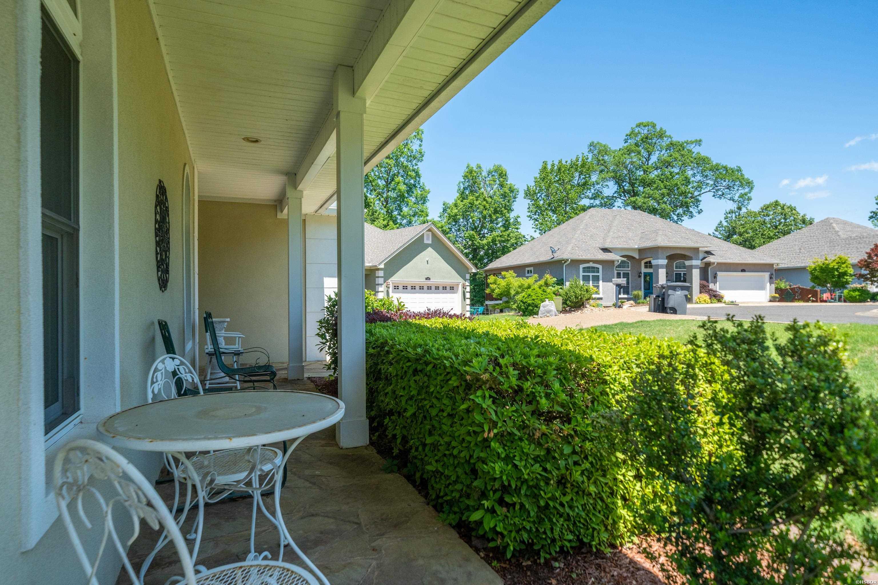124 Garden View Property Photo 6