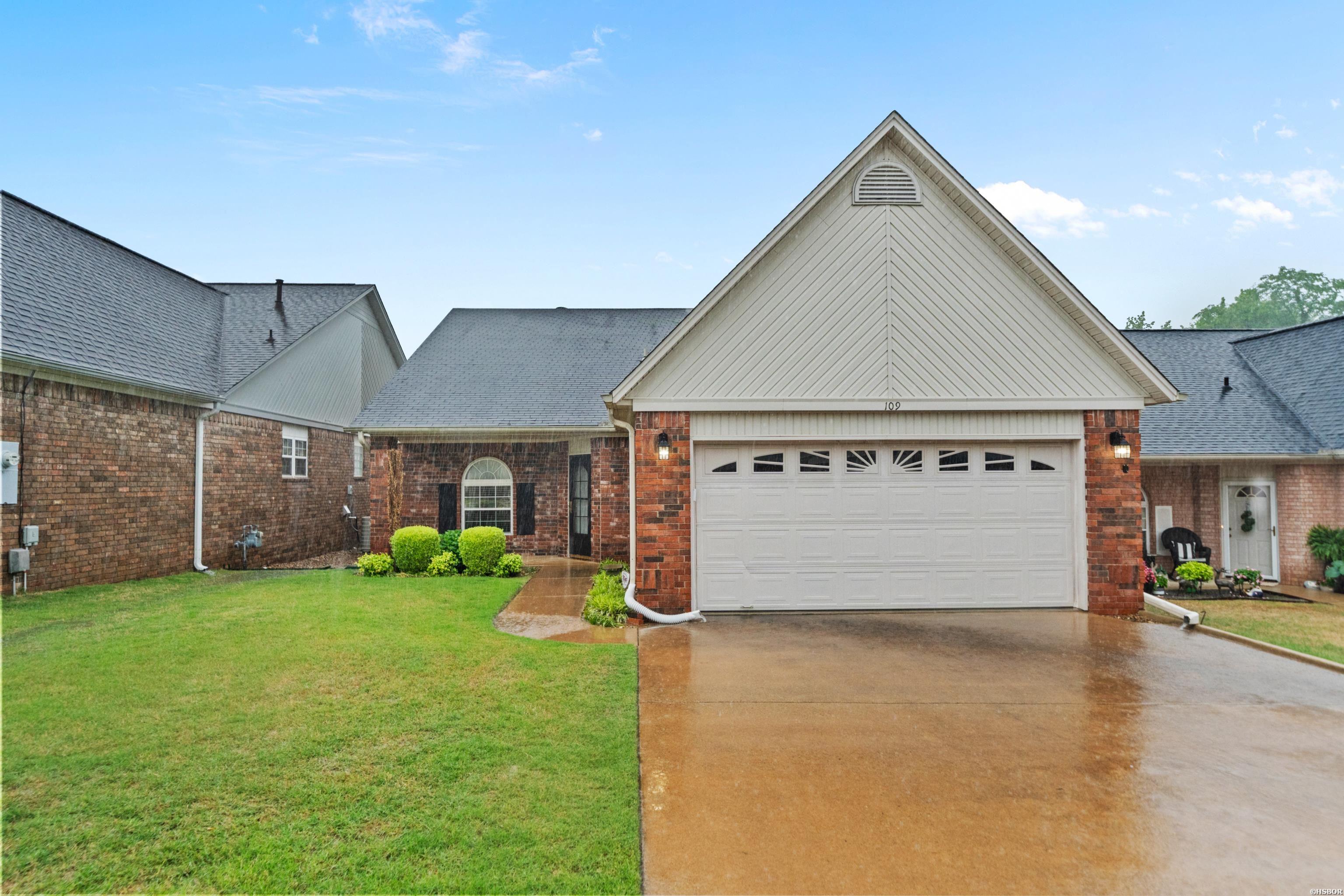 109 Ellis Court Property Photo 1