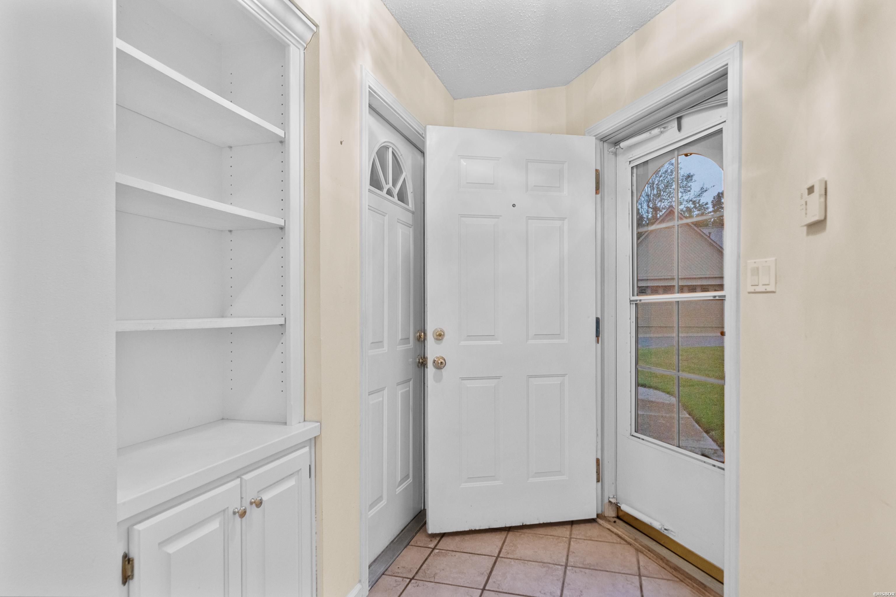 109 Ellis Court Property Photo 5