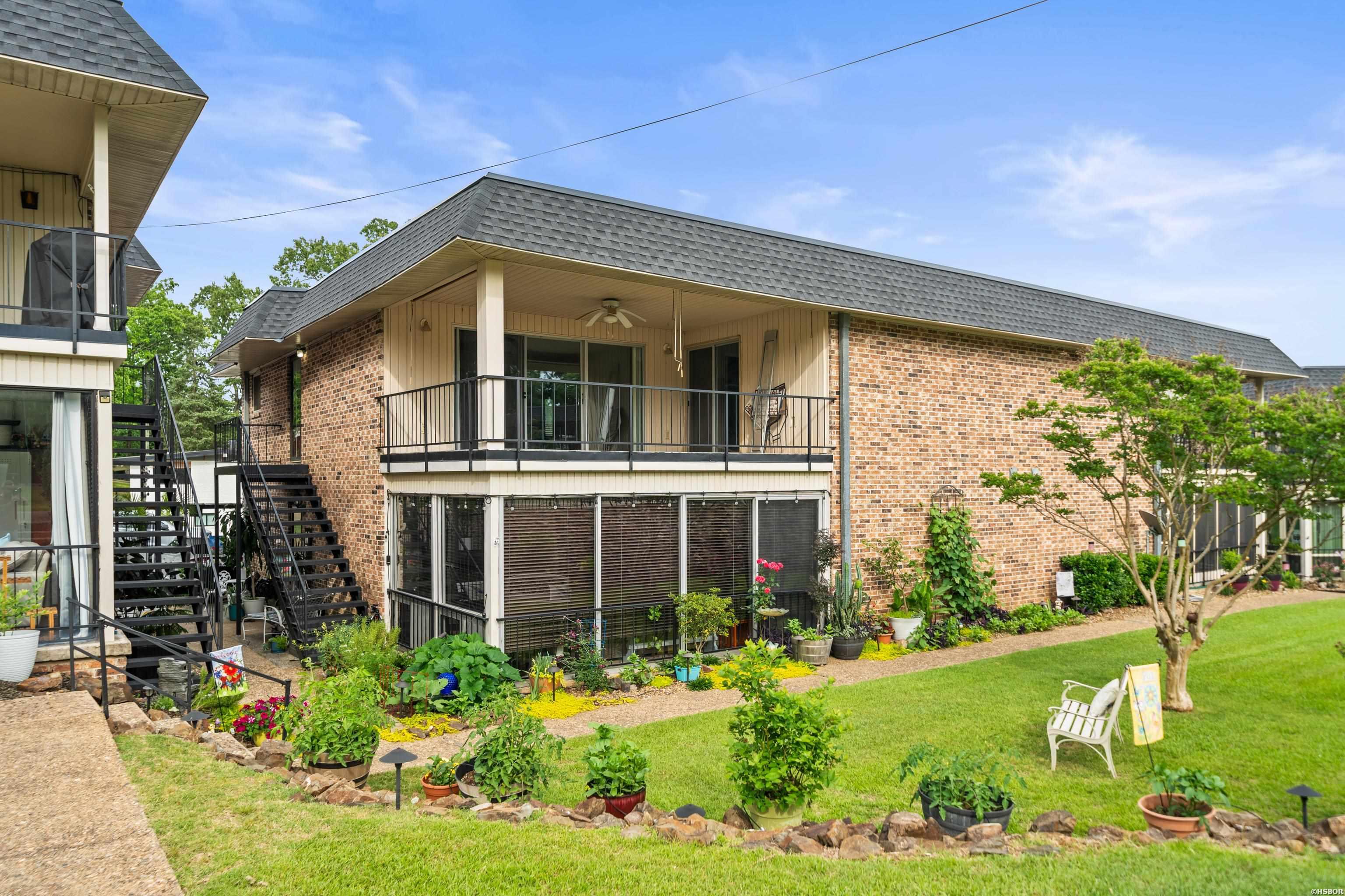 1121 TWIN POINTS Property Photo 1