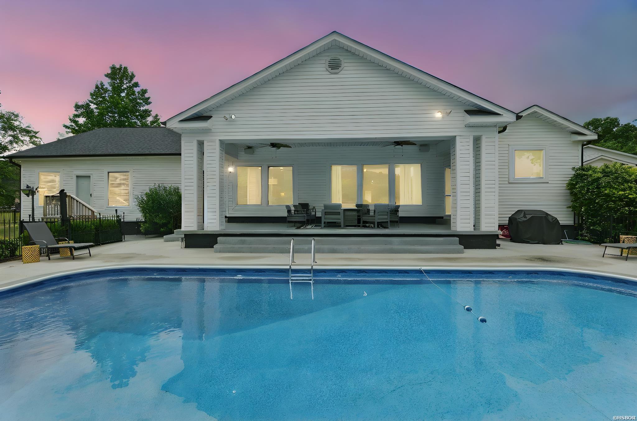 1052 ROCK CREEK Road Property Photo 1