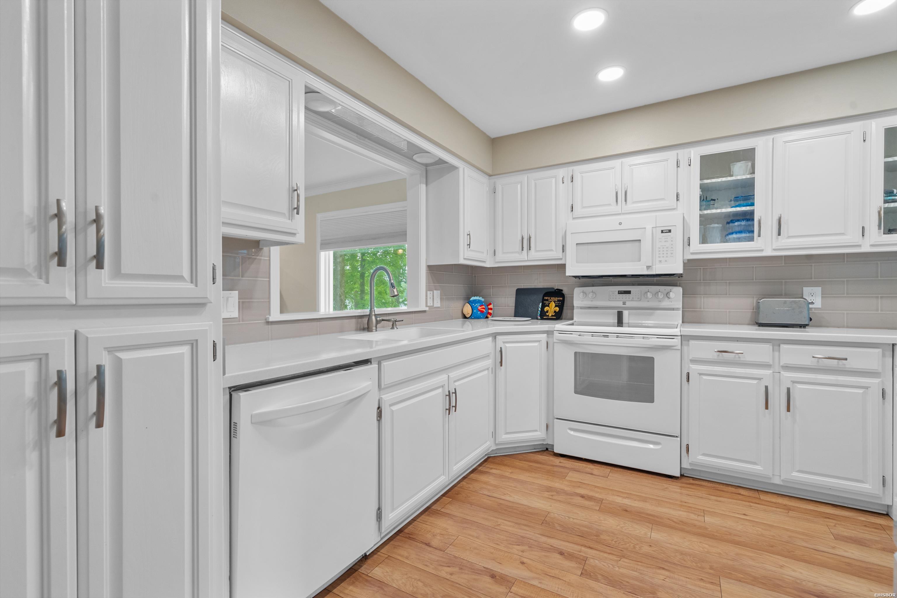 18 Escondite Lane Property Photo 4