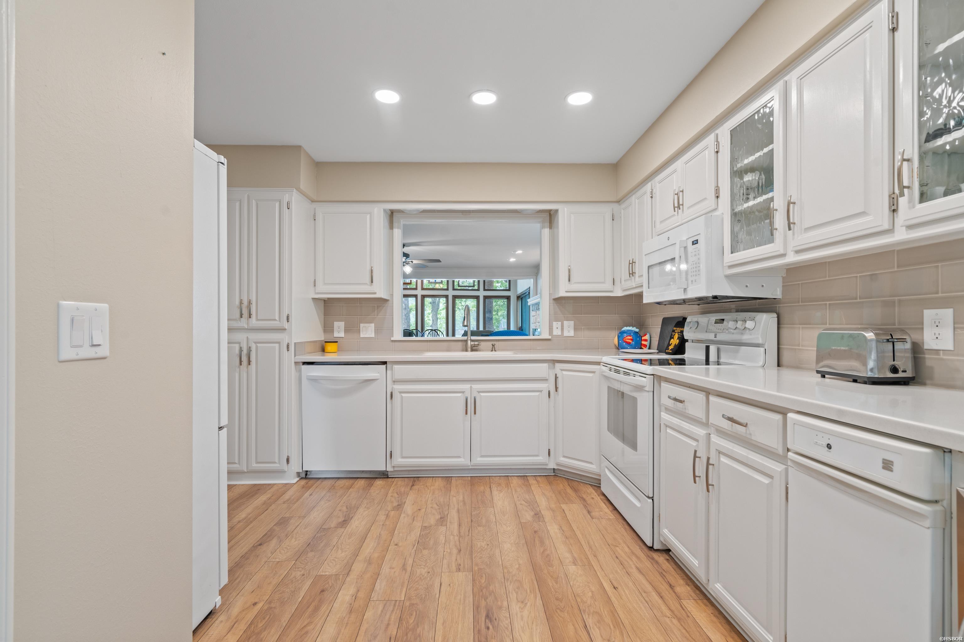 18 Escondite Lane Property Photo 5