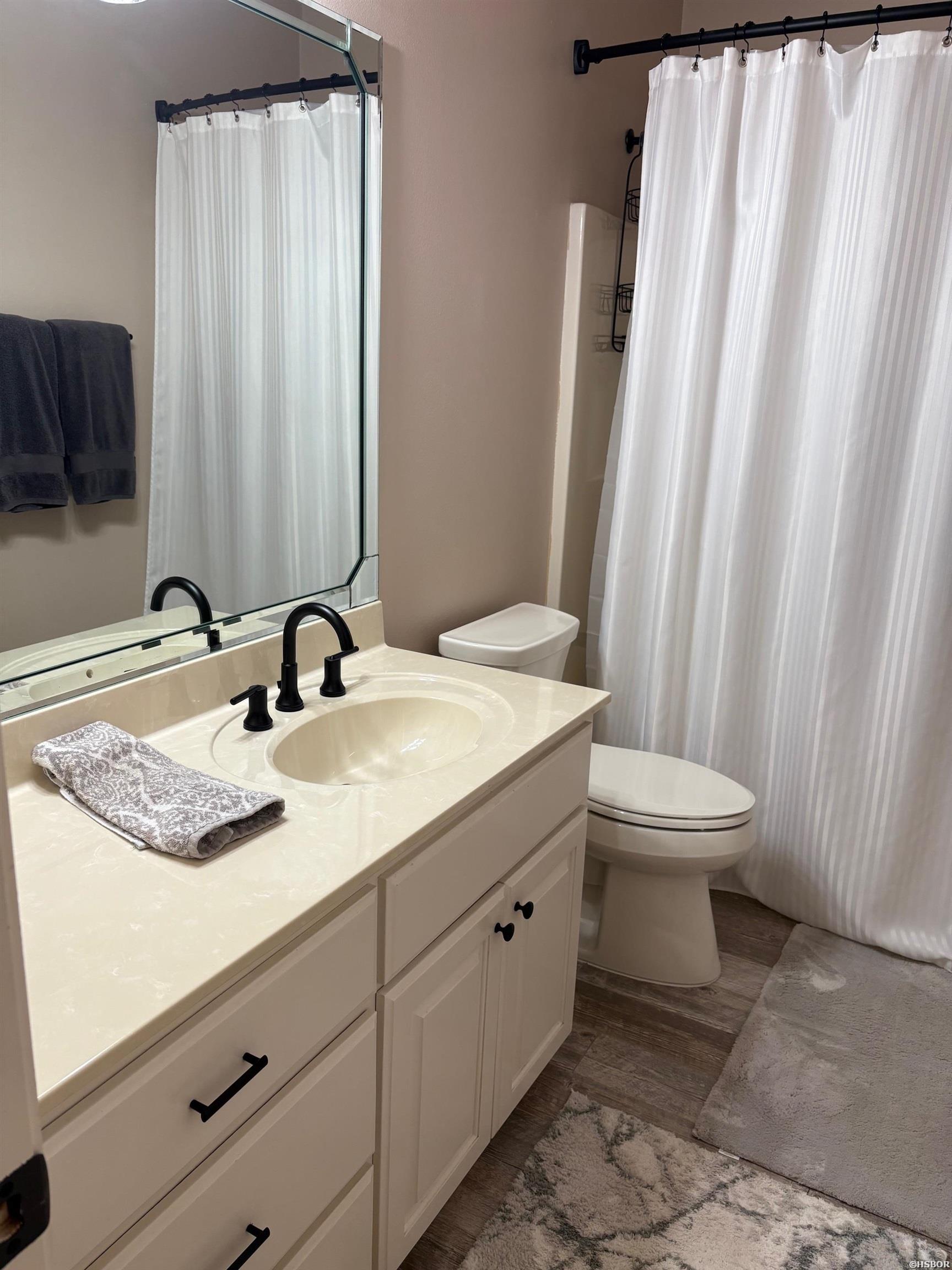 402 Halteria Lane Property Photo 13