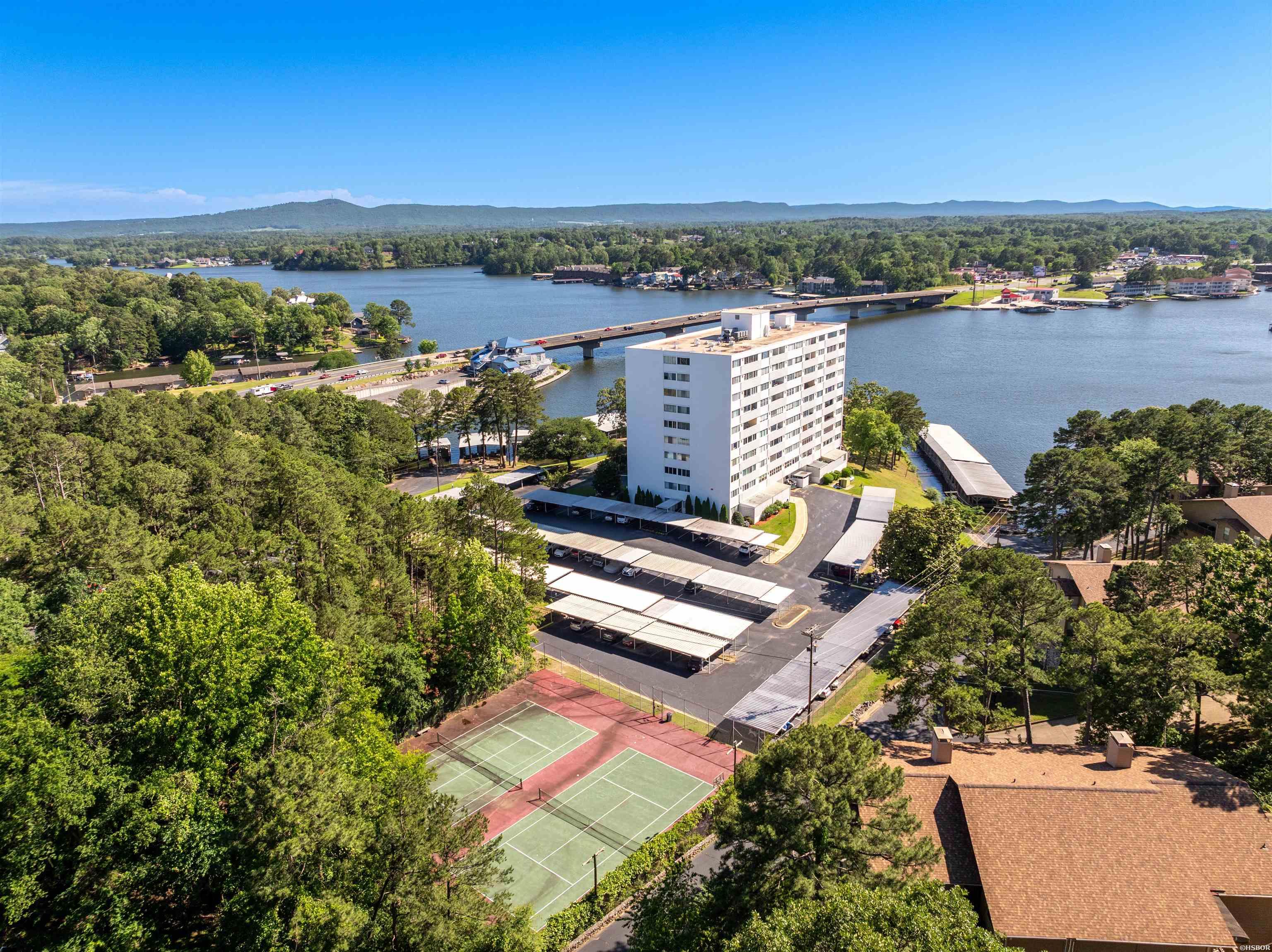 740 Weston Road Property Photo 4