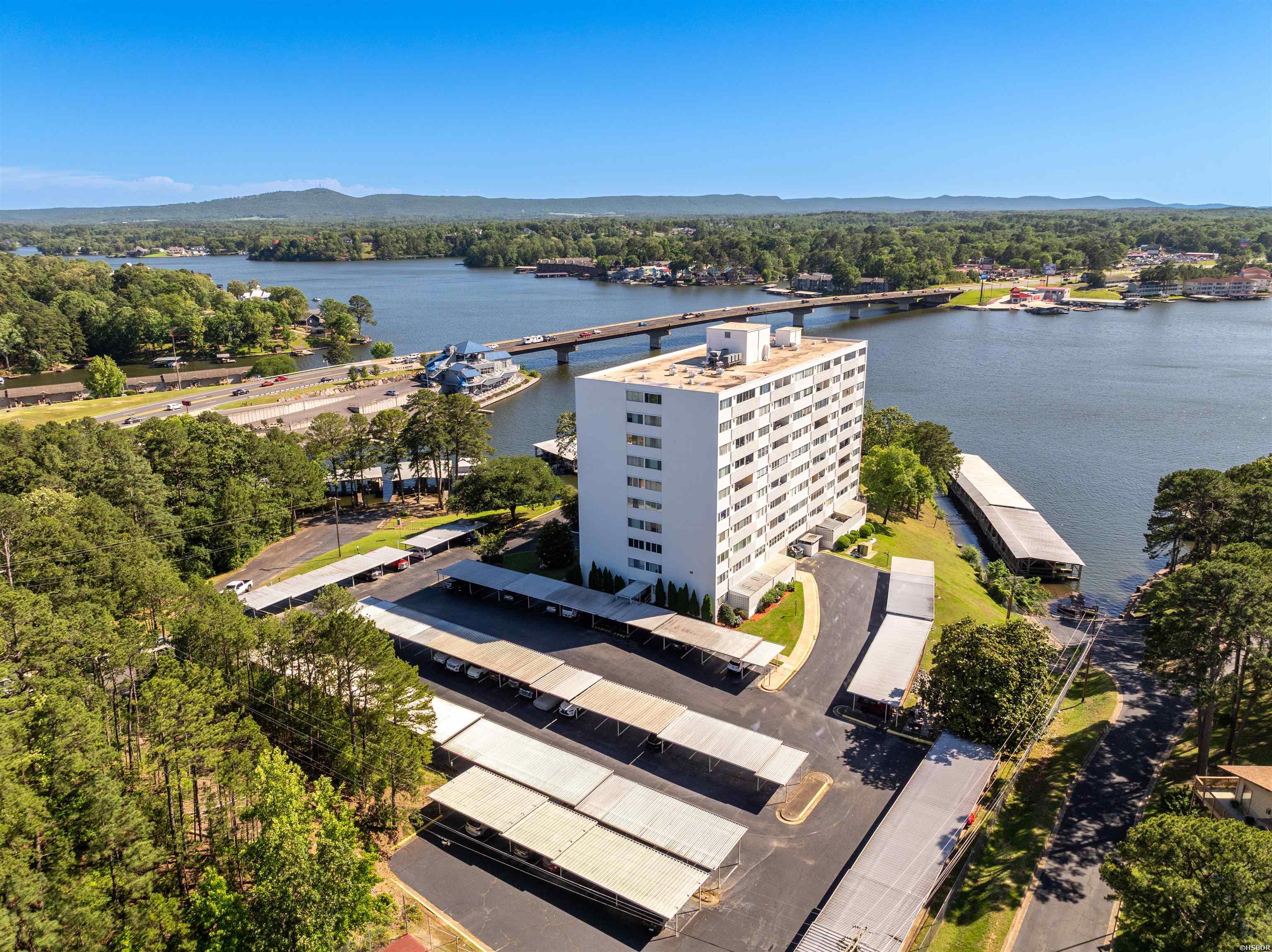 740 Weston Road Property Photo 5