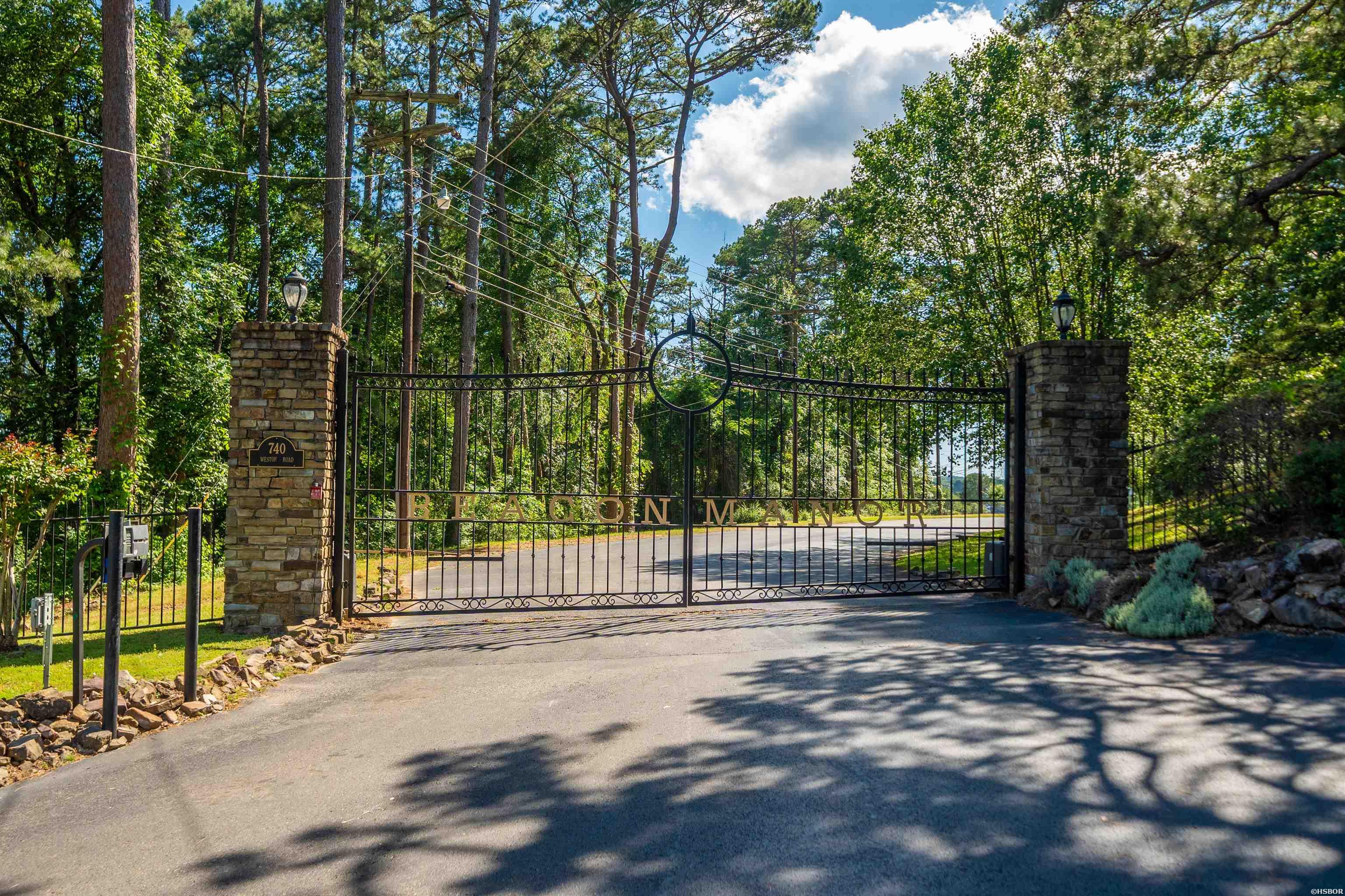 740 Weston Road Property Photo 12