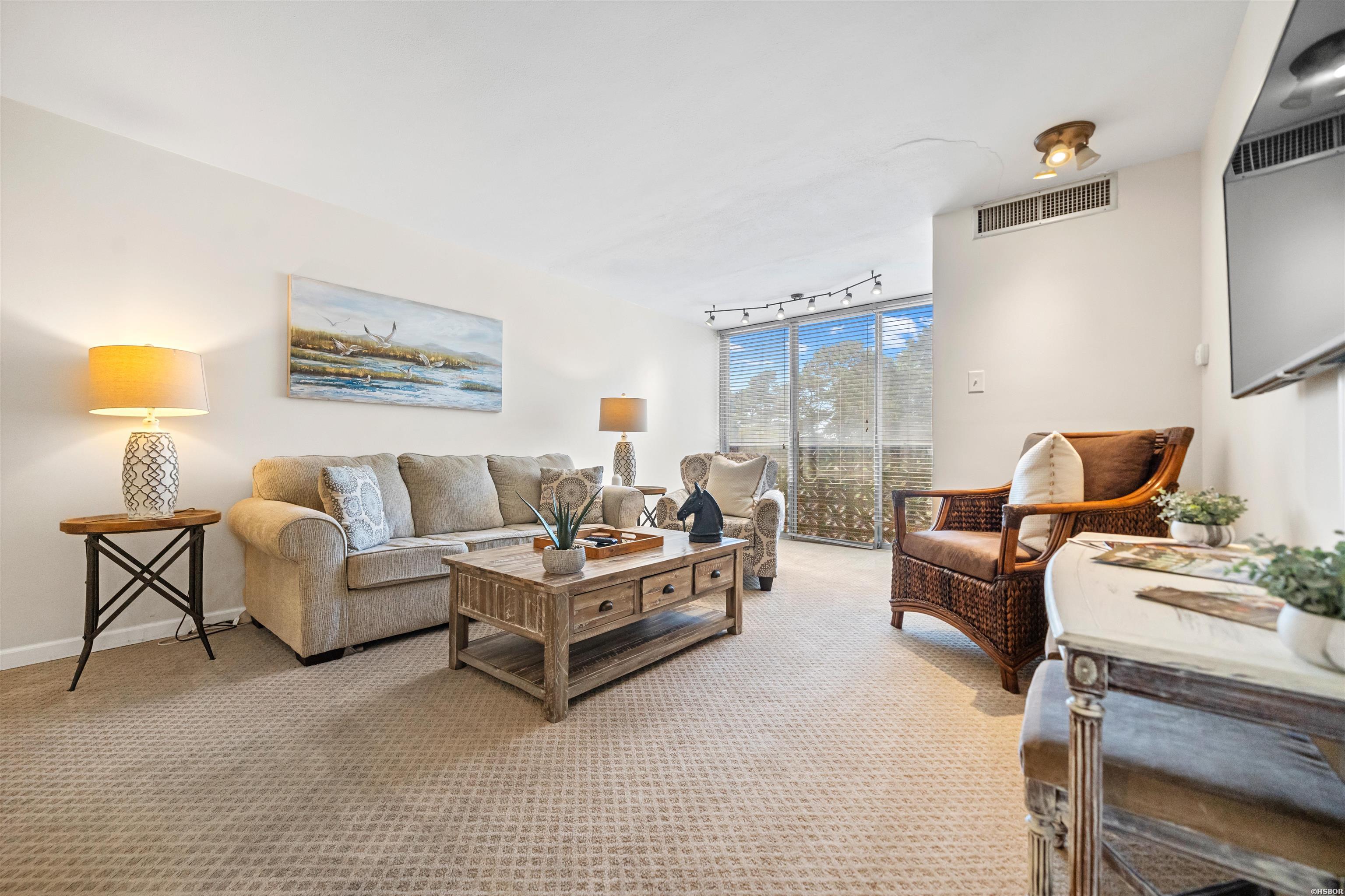 740 Weston Road Property Photo 16