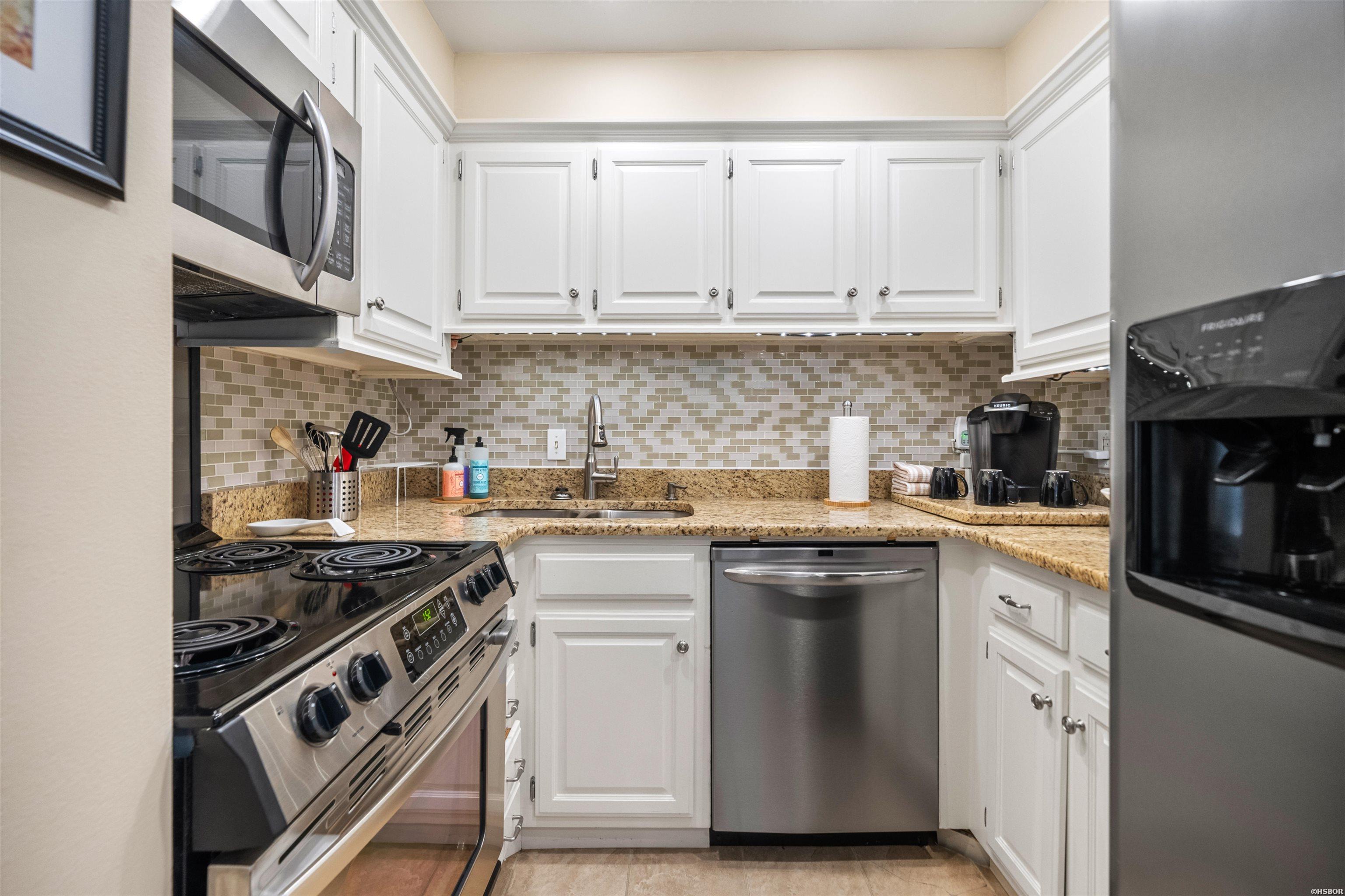 740 Weston Road Property Photo 24