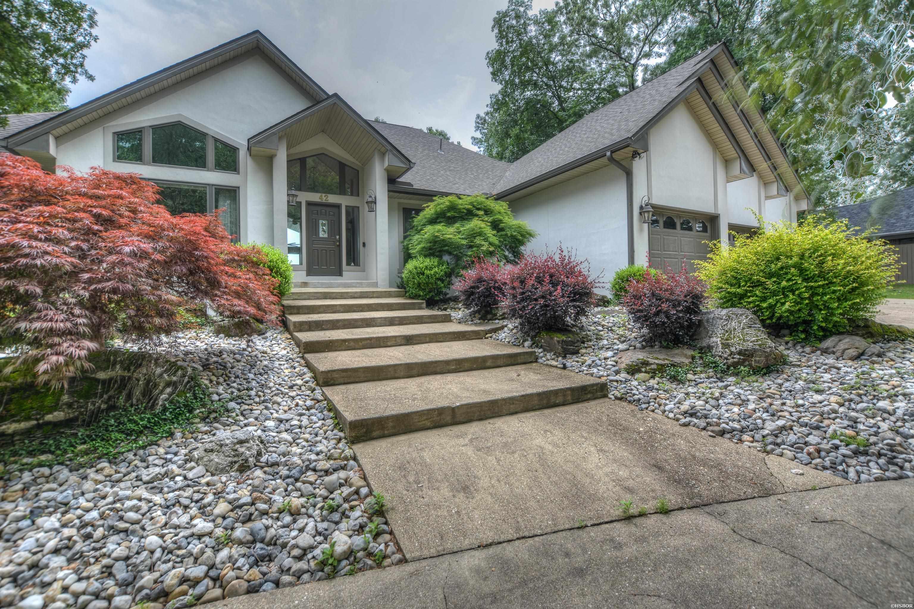 42 Stonegate Shores Drive Property Photo 2