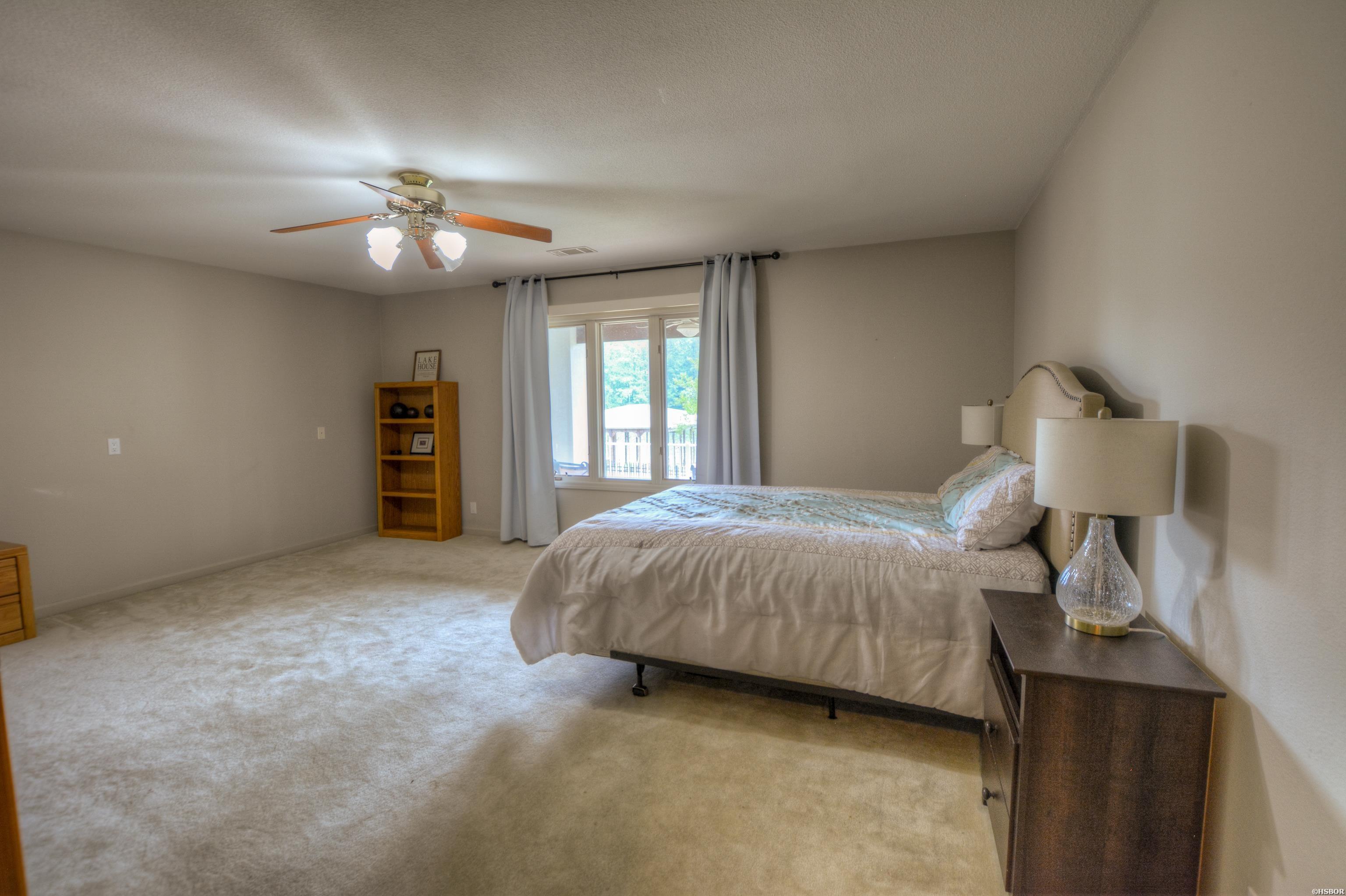 42 Stonegate Shores Drive Property Photo 34