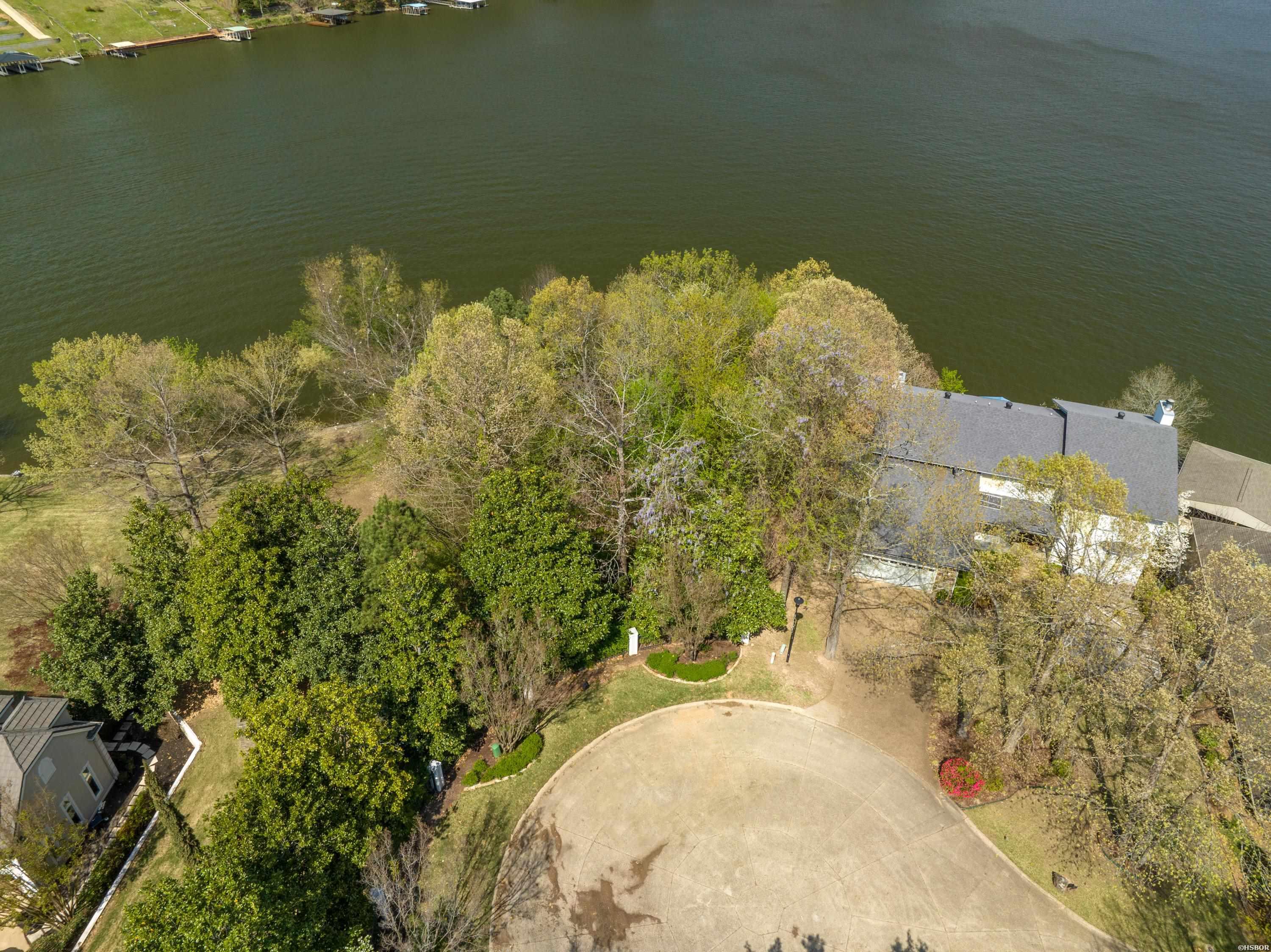 000 Osprey Point Property Photo 5