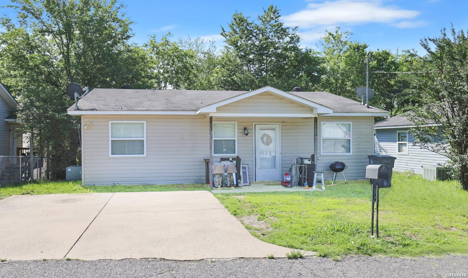 138 Iowa Street Property Photo 1