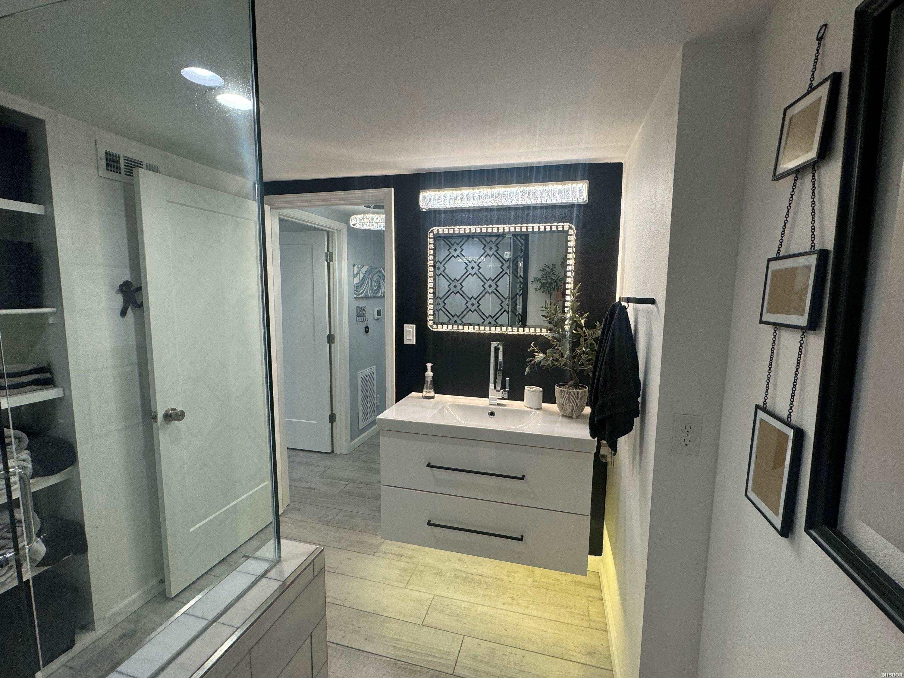 142 Lake Hamilton Drive Property Photo 8