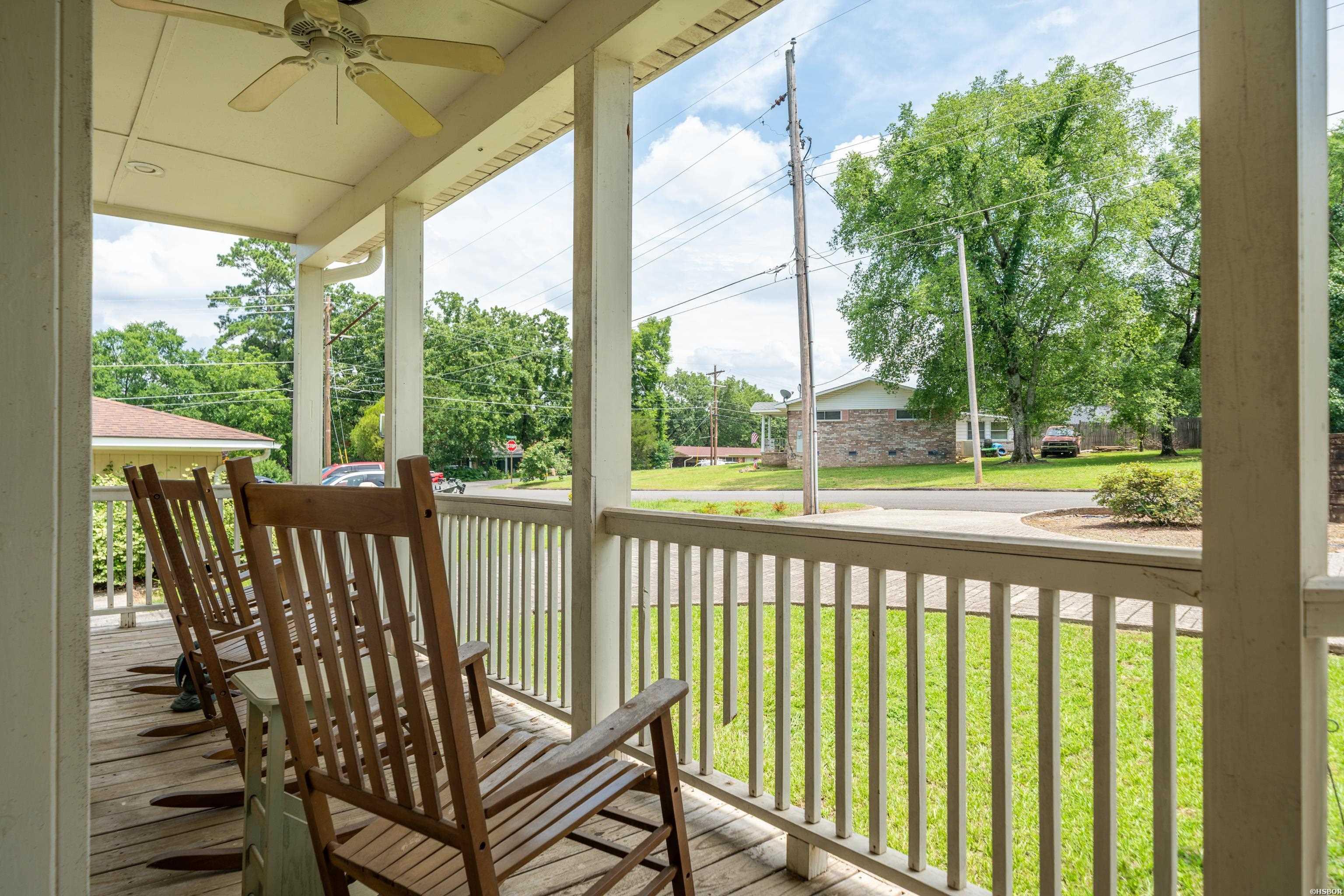 206 Brown Property Photo 4