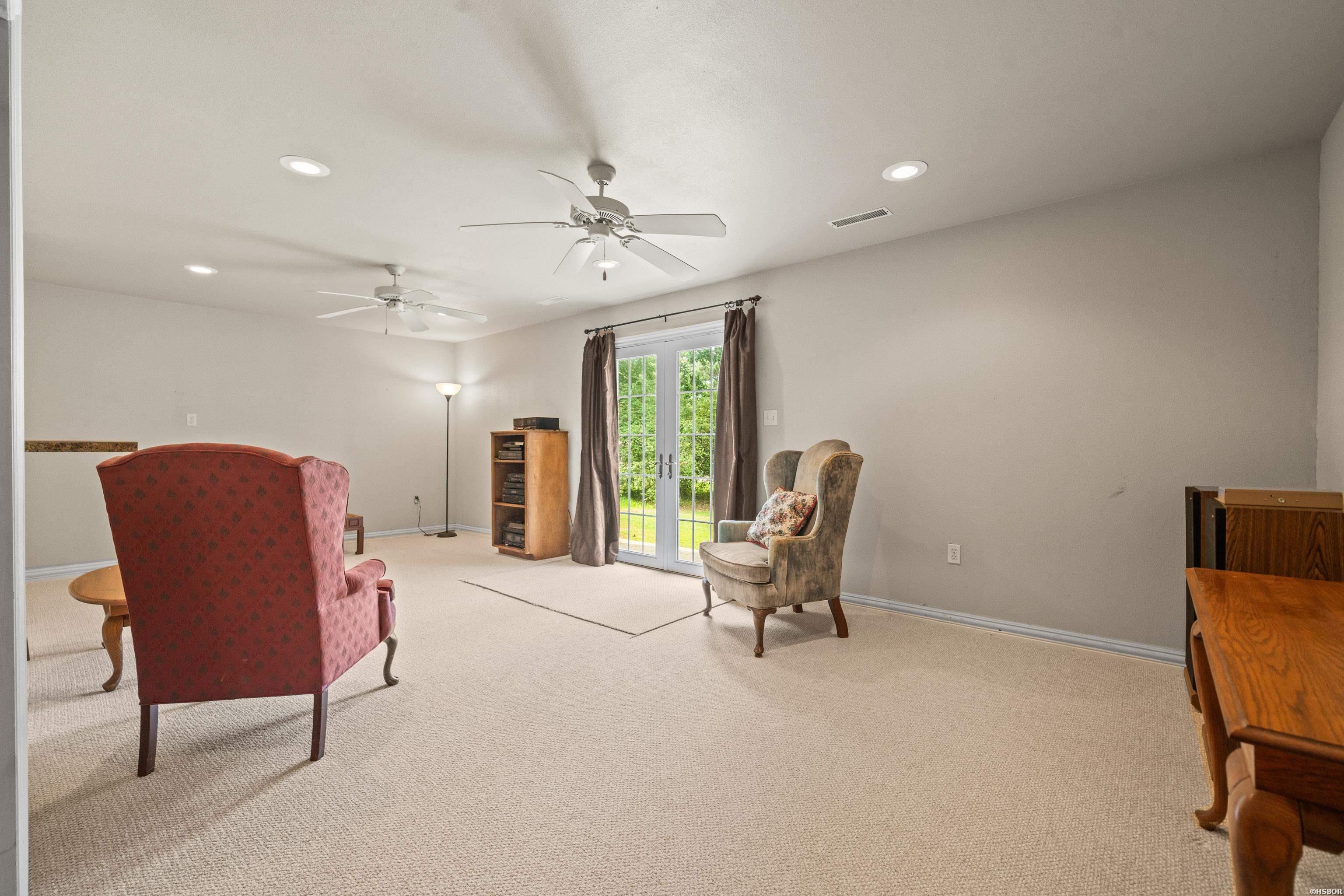206 Brown Property Photo 35