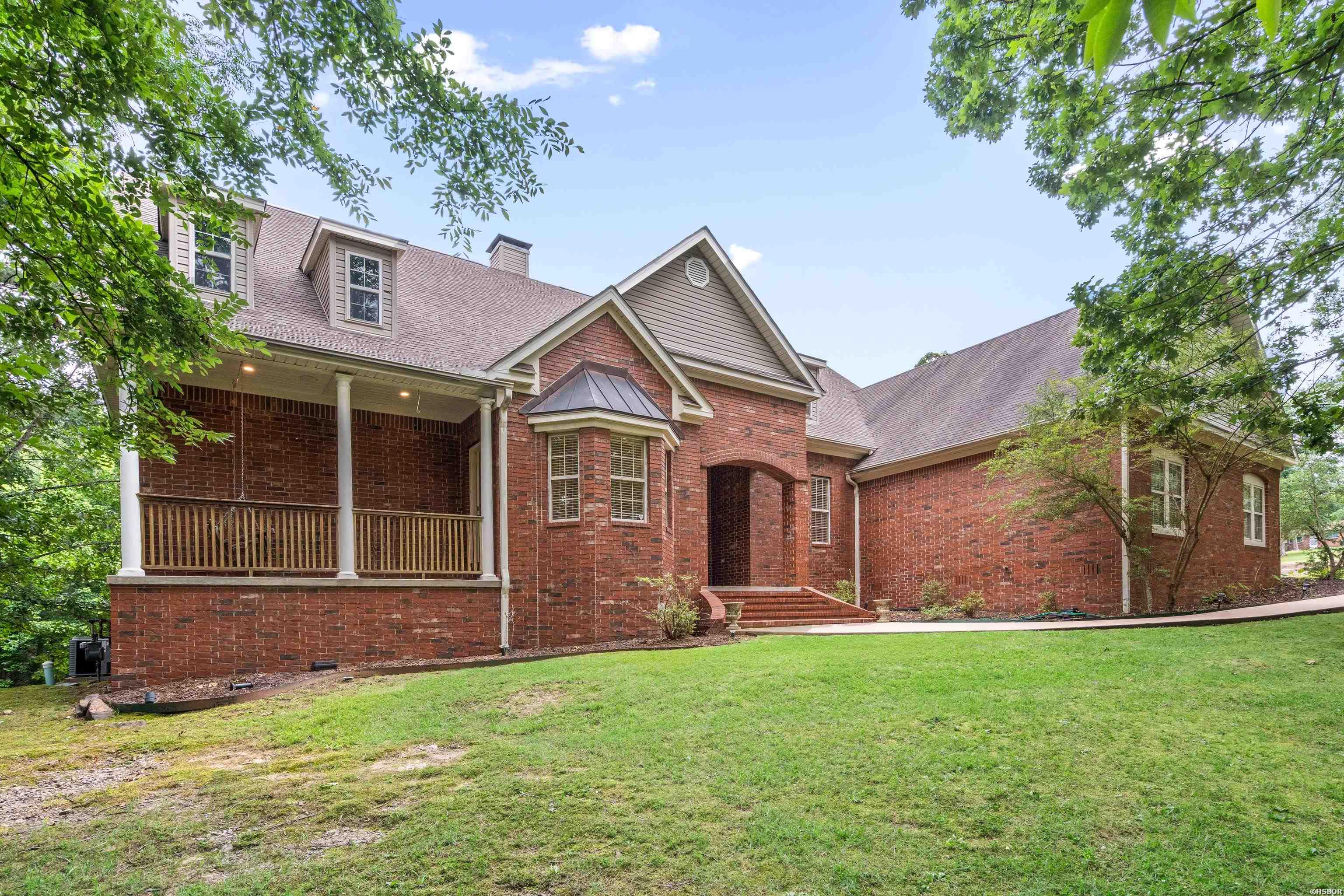 185 Hillside Place Property Photo 3