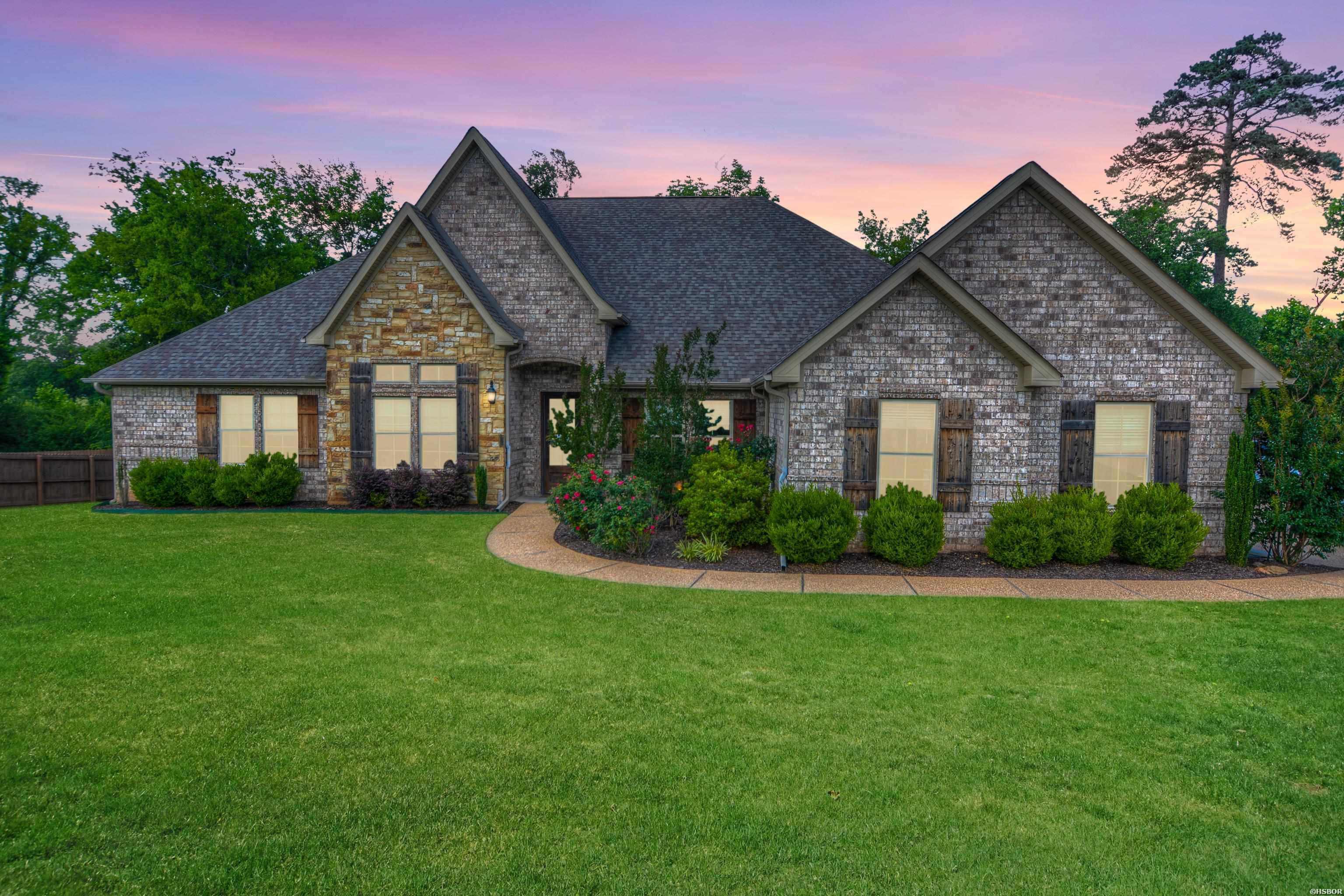 152 CALLAWAY Circle Property Photo 1