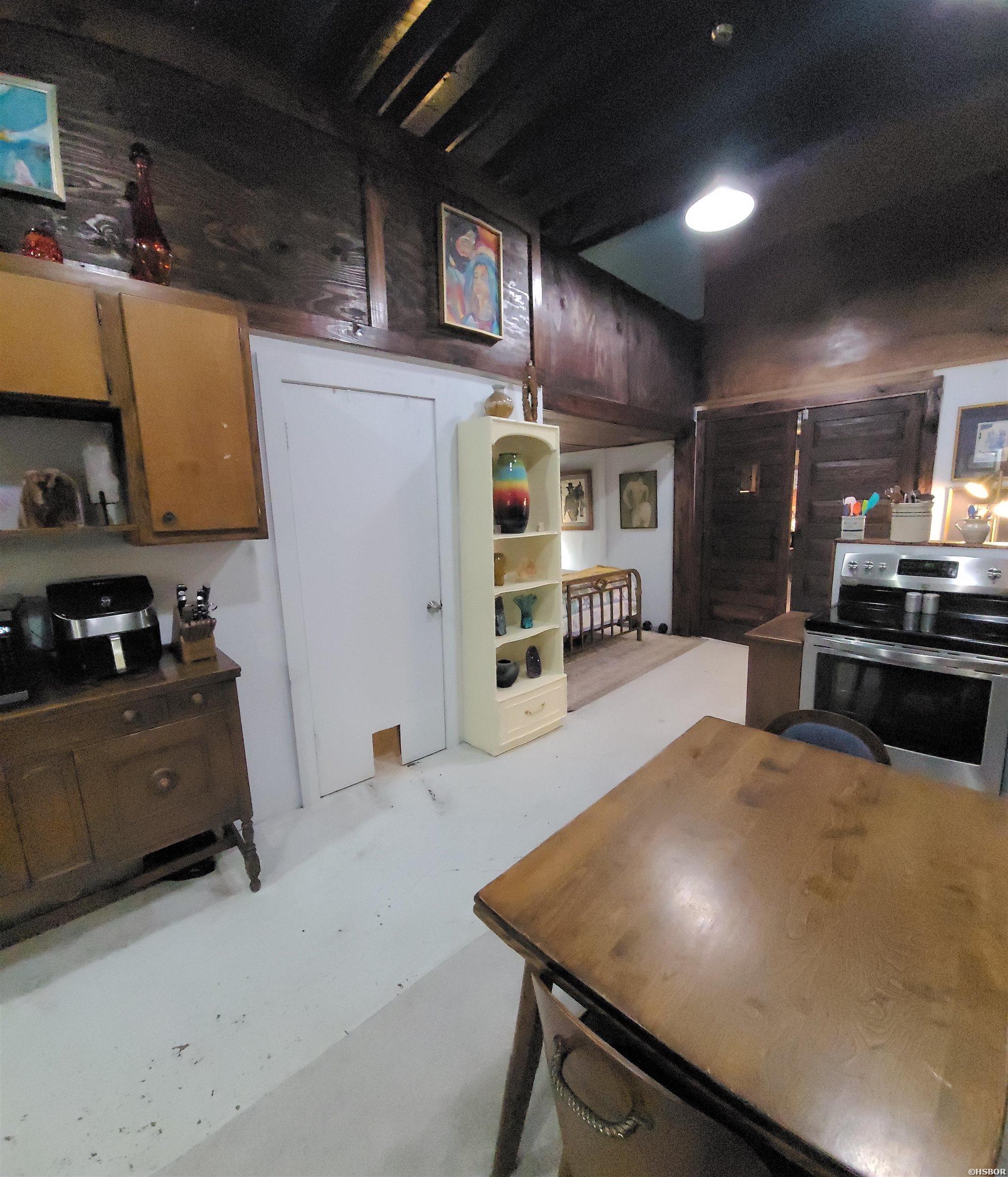 223 S Main Street Property Photo 12