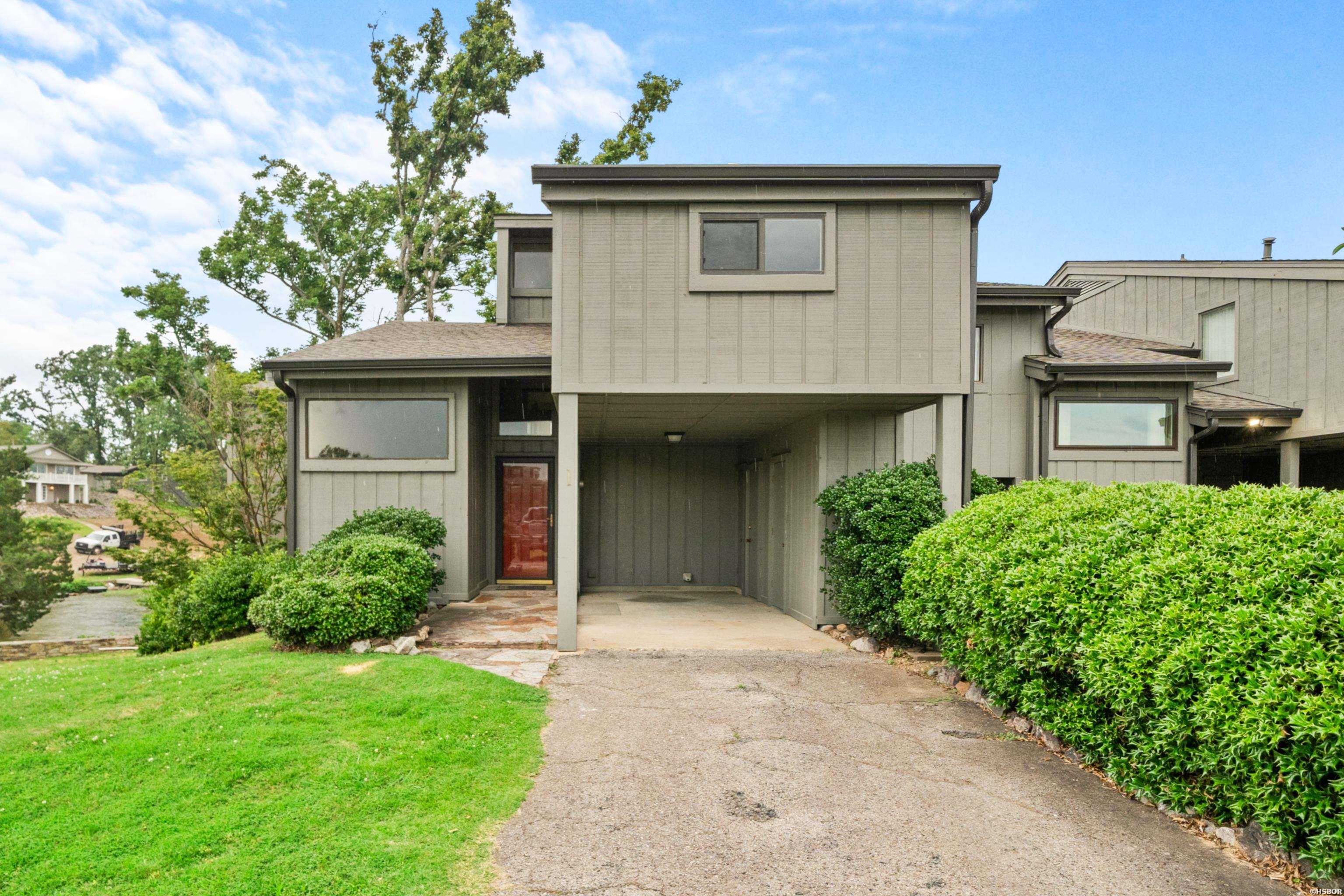 105 Long Island Bay Property Photo