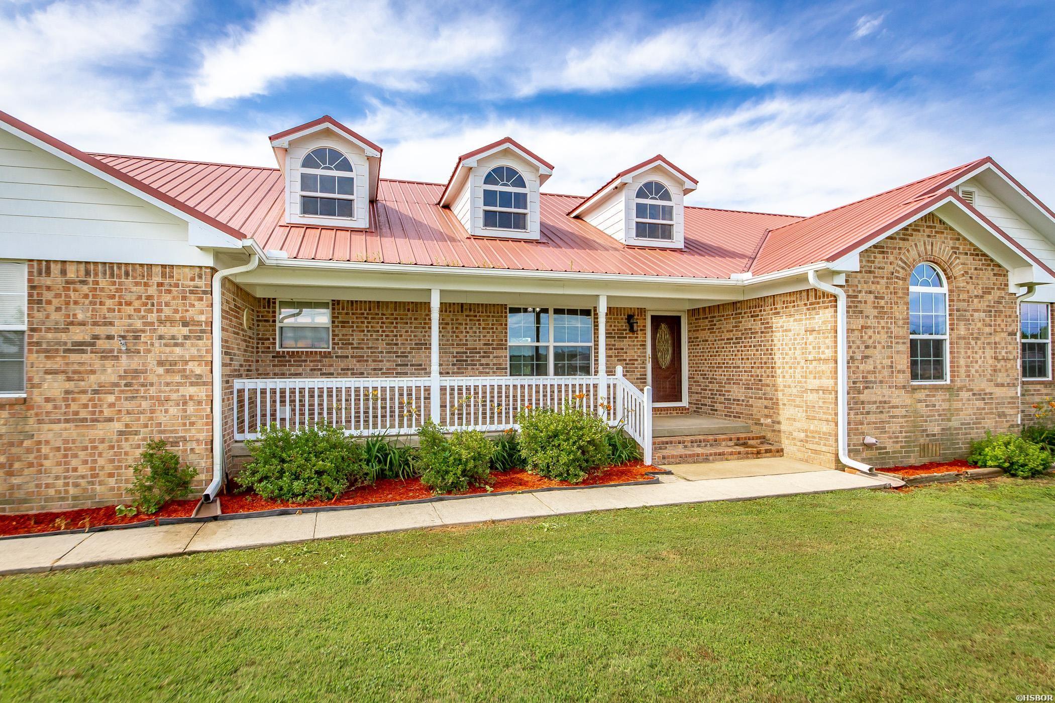 261 Pin Oak Drive Property Photo 1