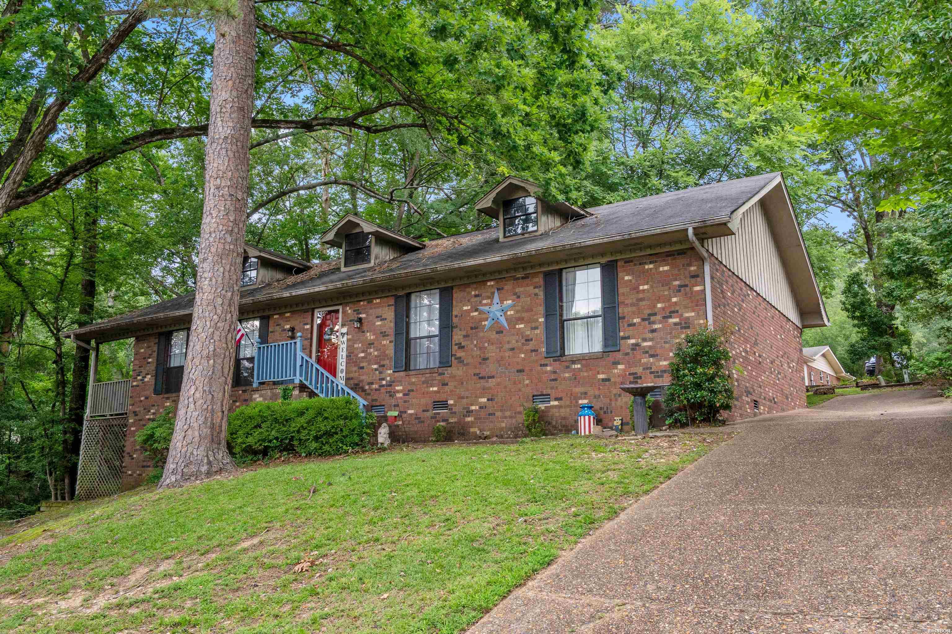 1704 Northridge Drive Property Photo 1