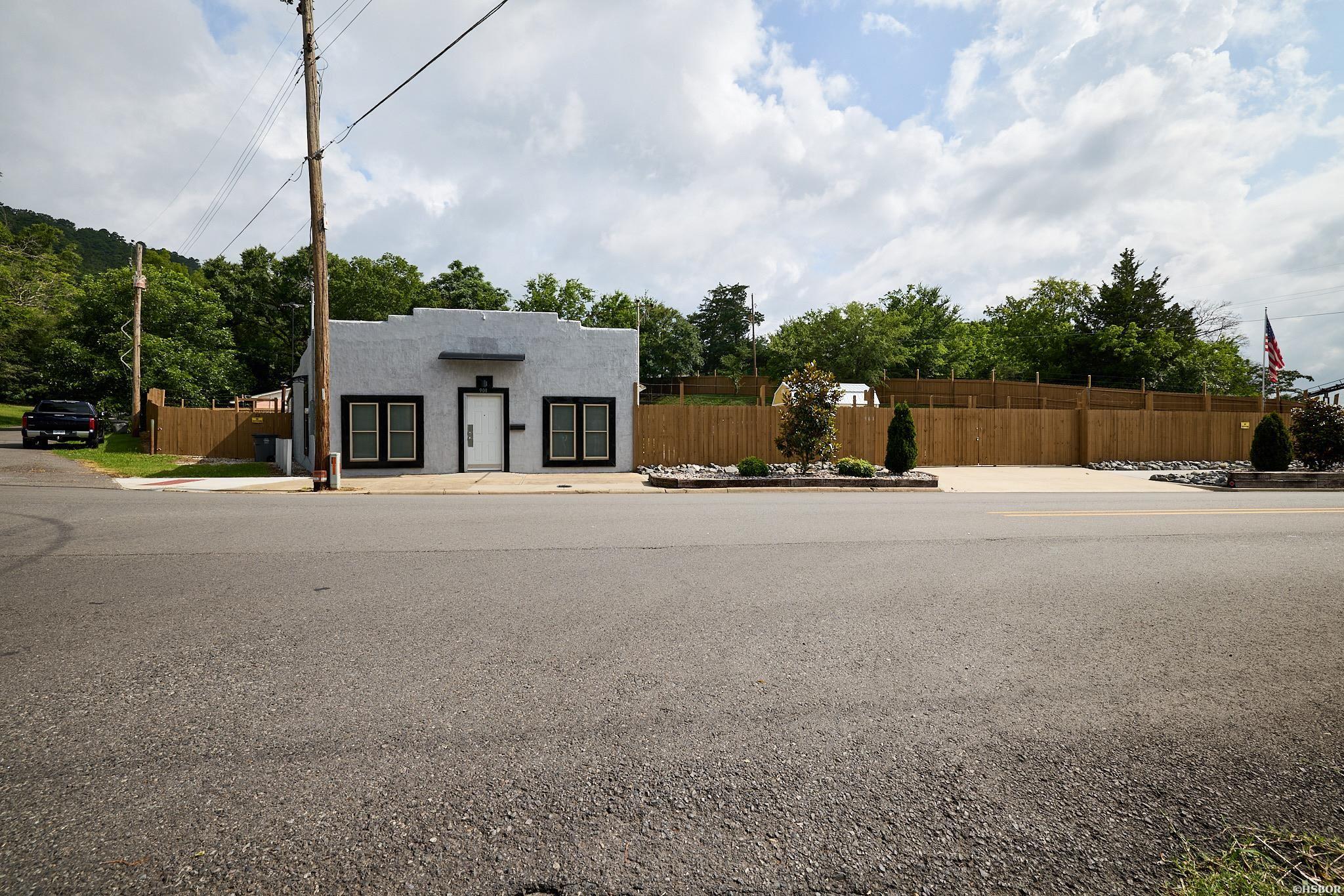 901 Spring Street Property Photo 1