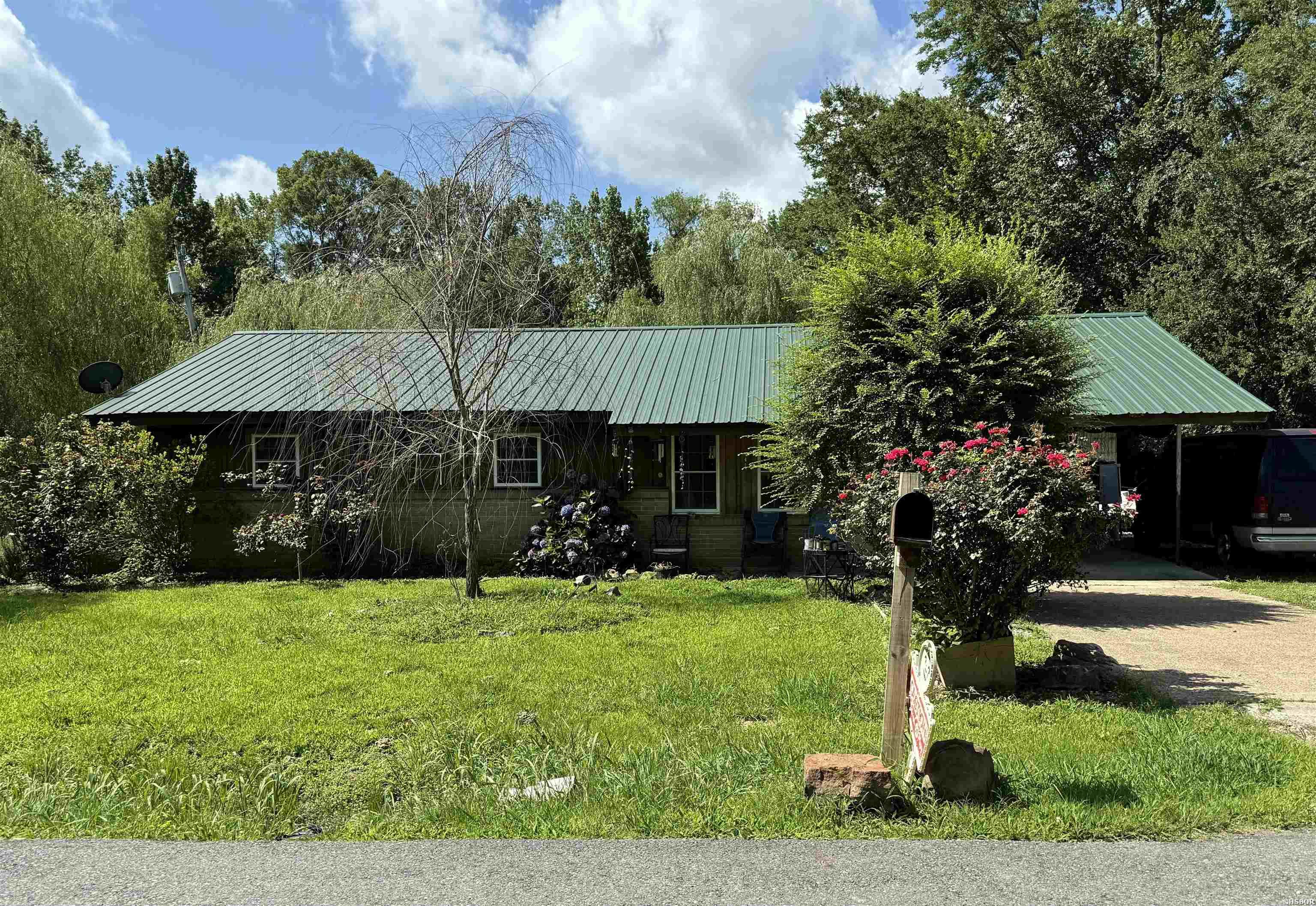 725 Scott Street Property Photo 1