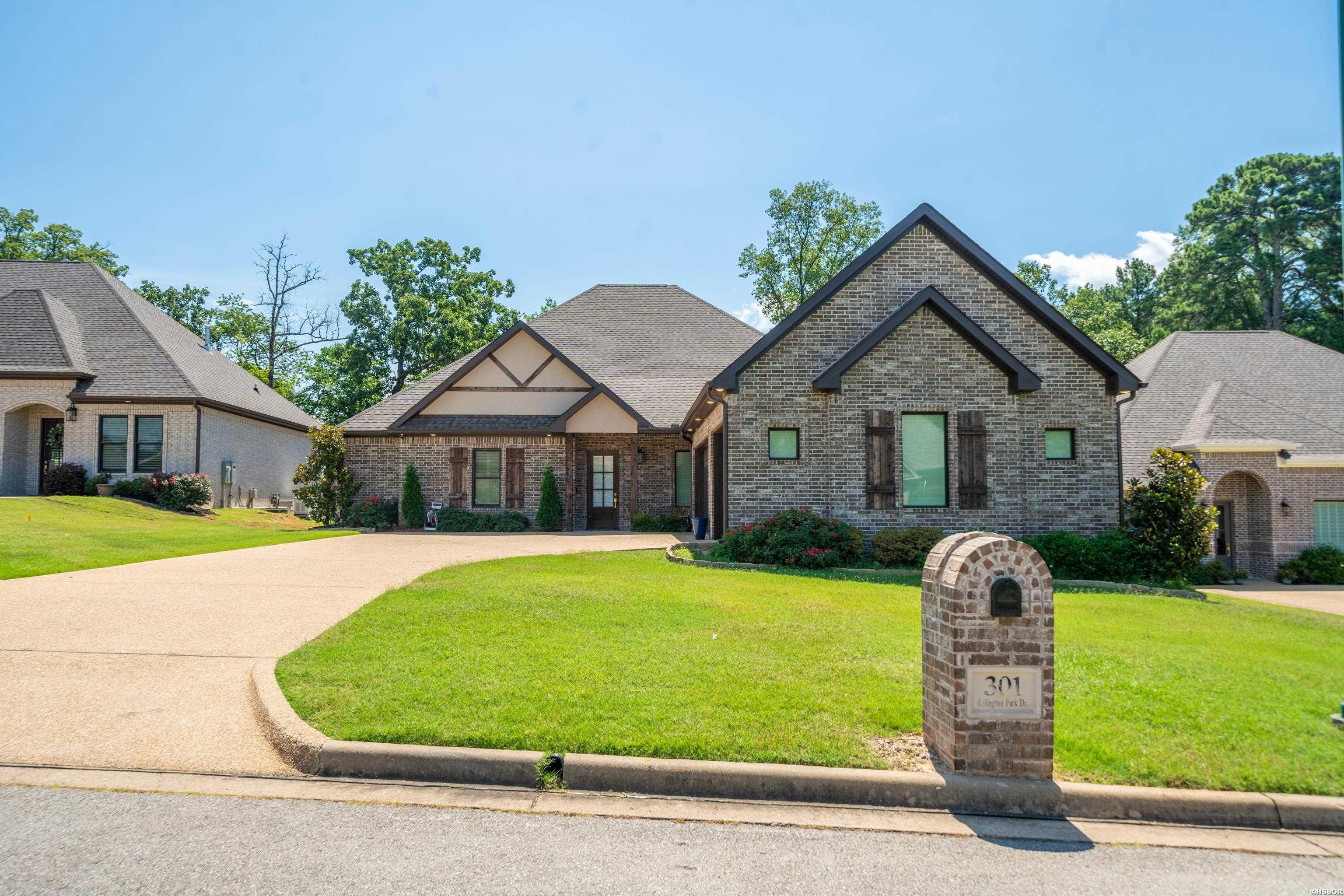 301 Arlington Park Drive Property Photo 45