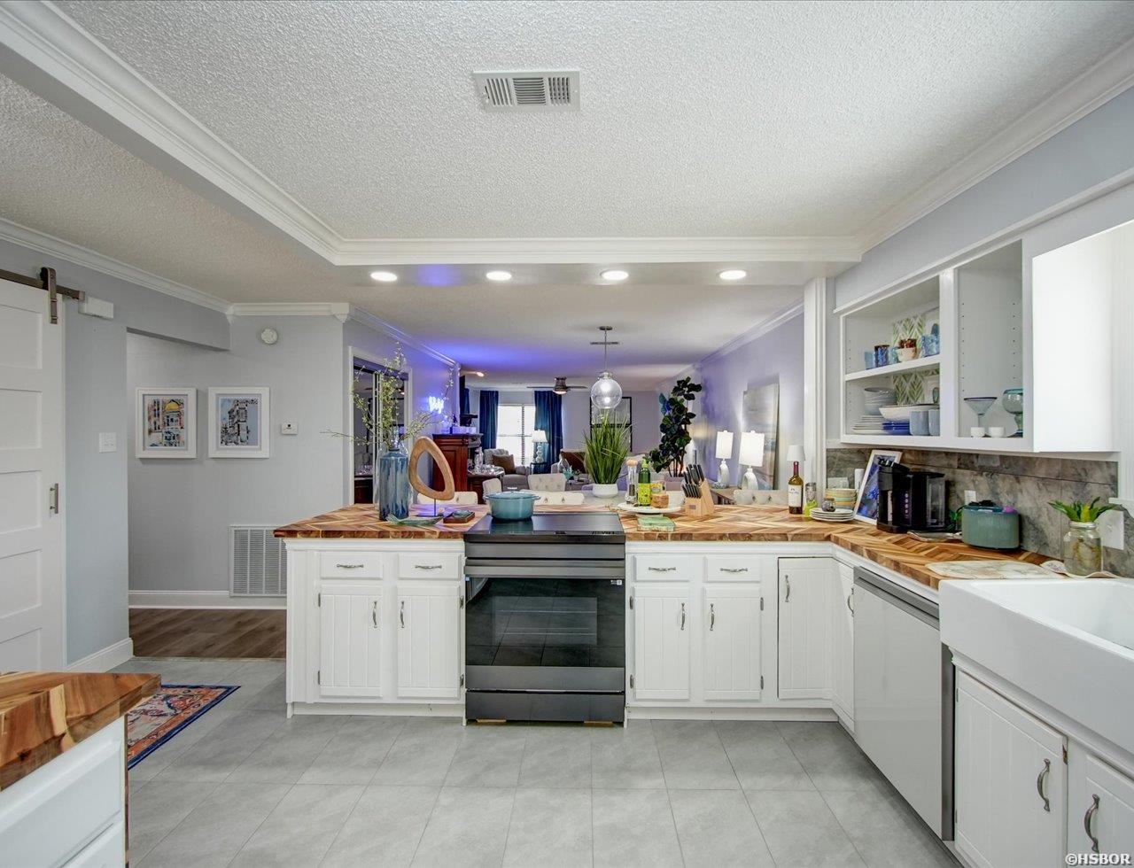 1412 Airport Road Property Photo 11