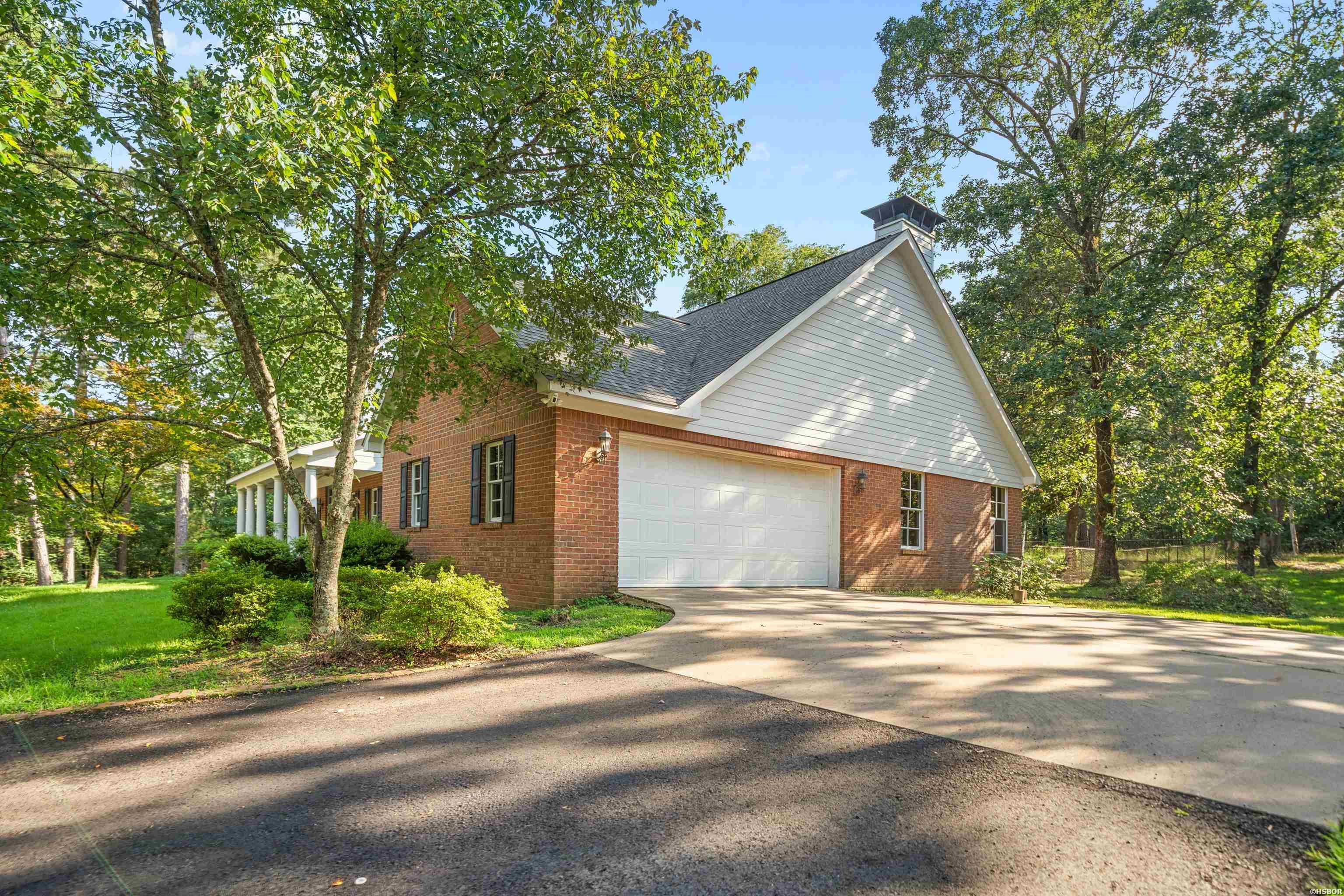 174 Fontana Property Photo 4