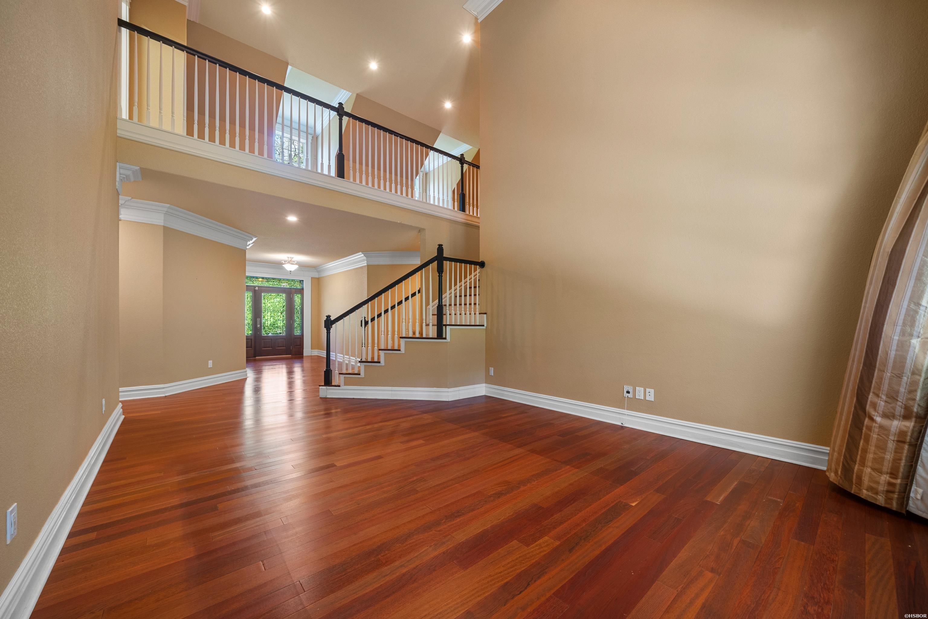 174 Fontana Property Photo 11