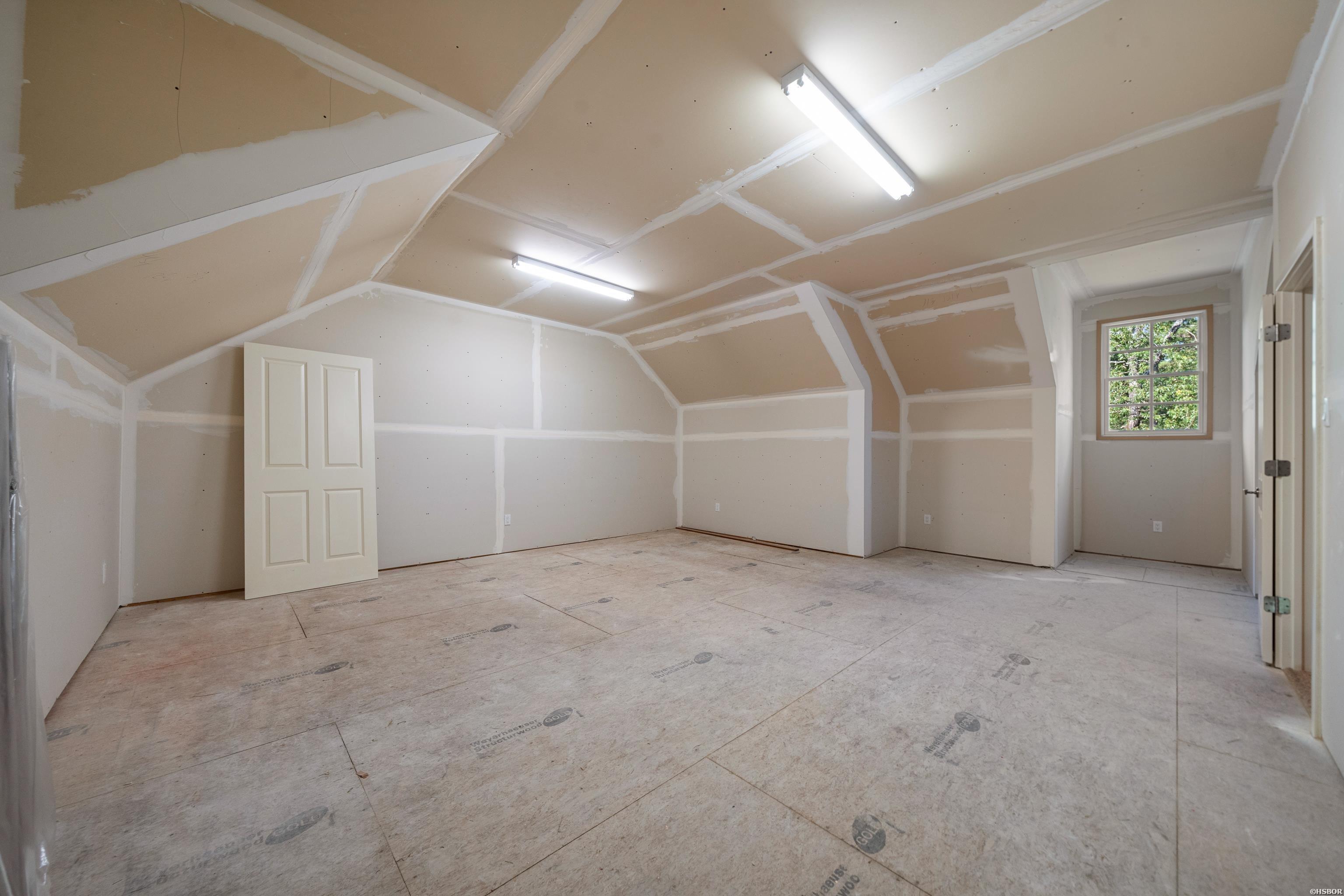 174 Fontana Property Photo 40