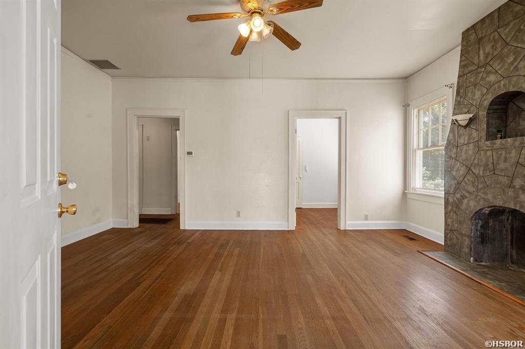 107 Barry Street Property Photo 8