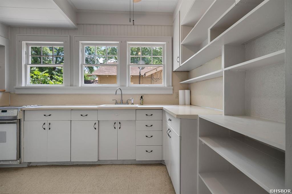 107 Barry Street Property Photo 10