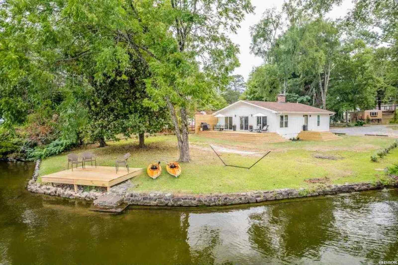 113 Brittany Property Photo 2