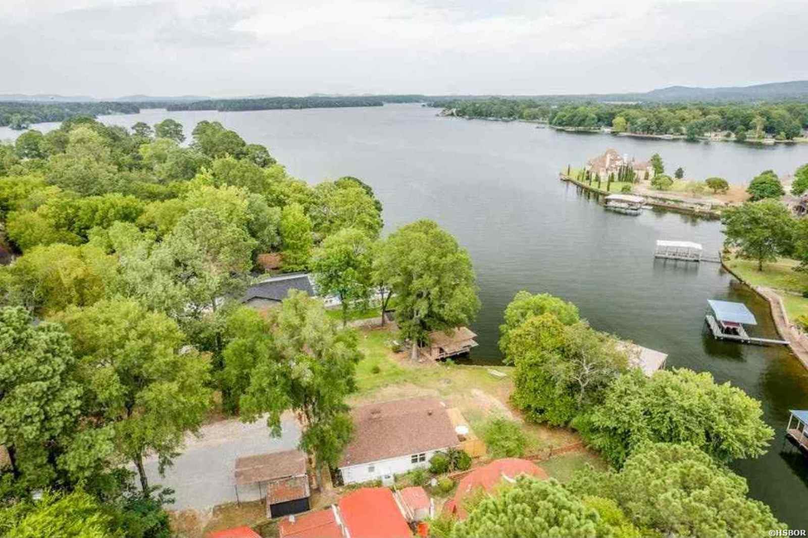 113 Brittany Property Photo 3